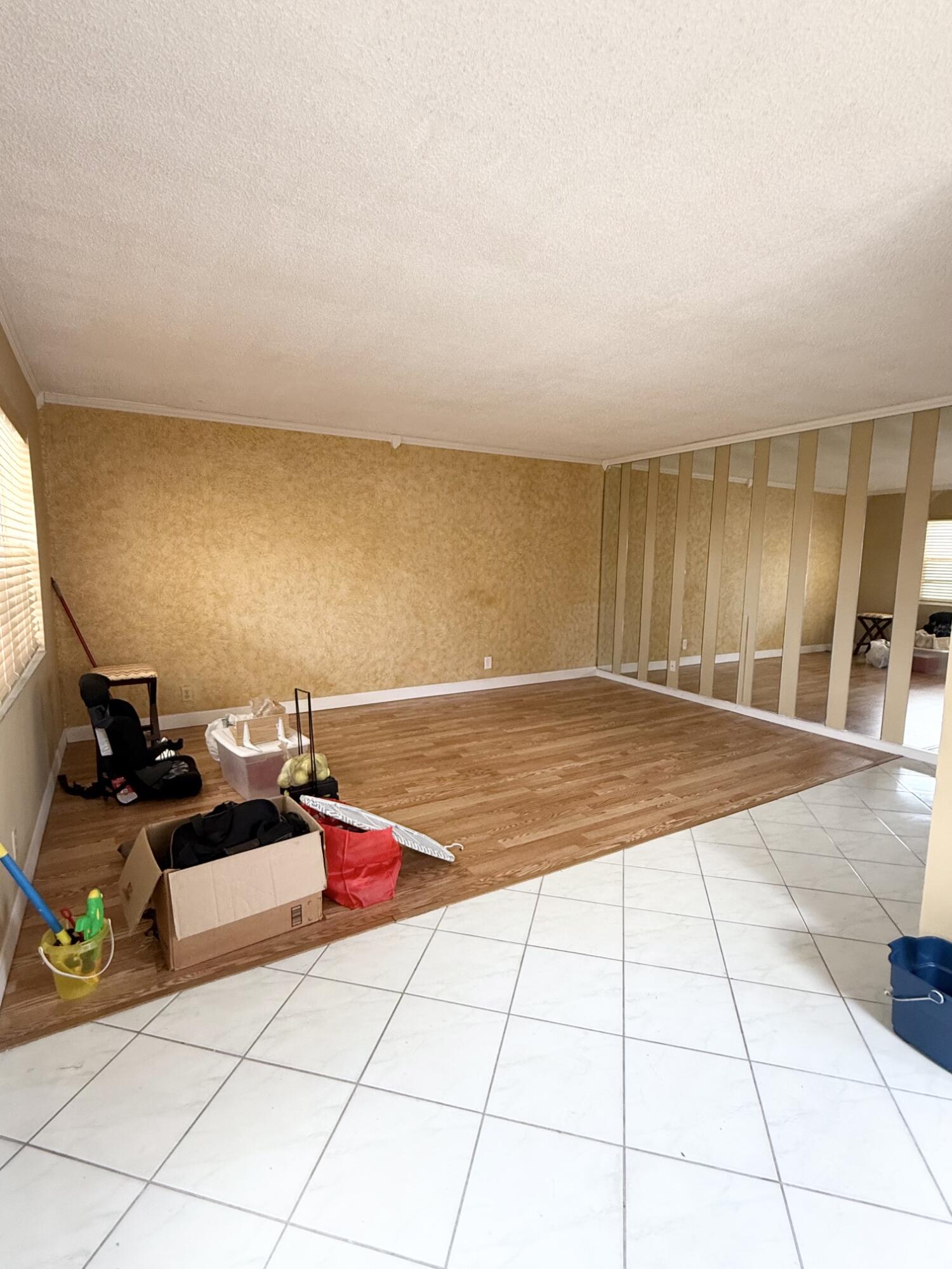 KINGS POINT BURGUNDY CONDOS - Residential