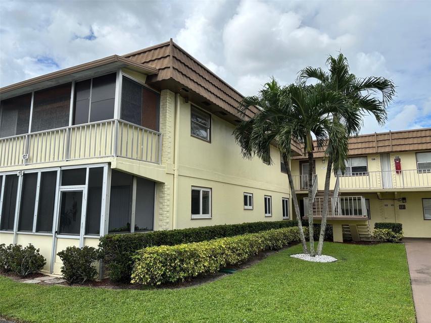 KINGS POINT SAXONY CONDOS - Residential