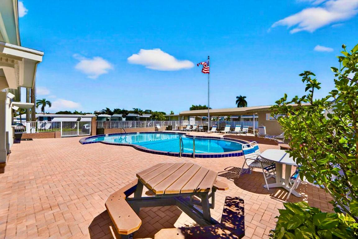 Orangebrook Harbor - Residential