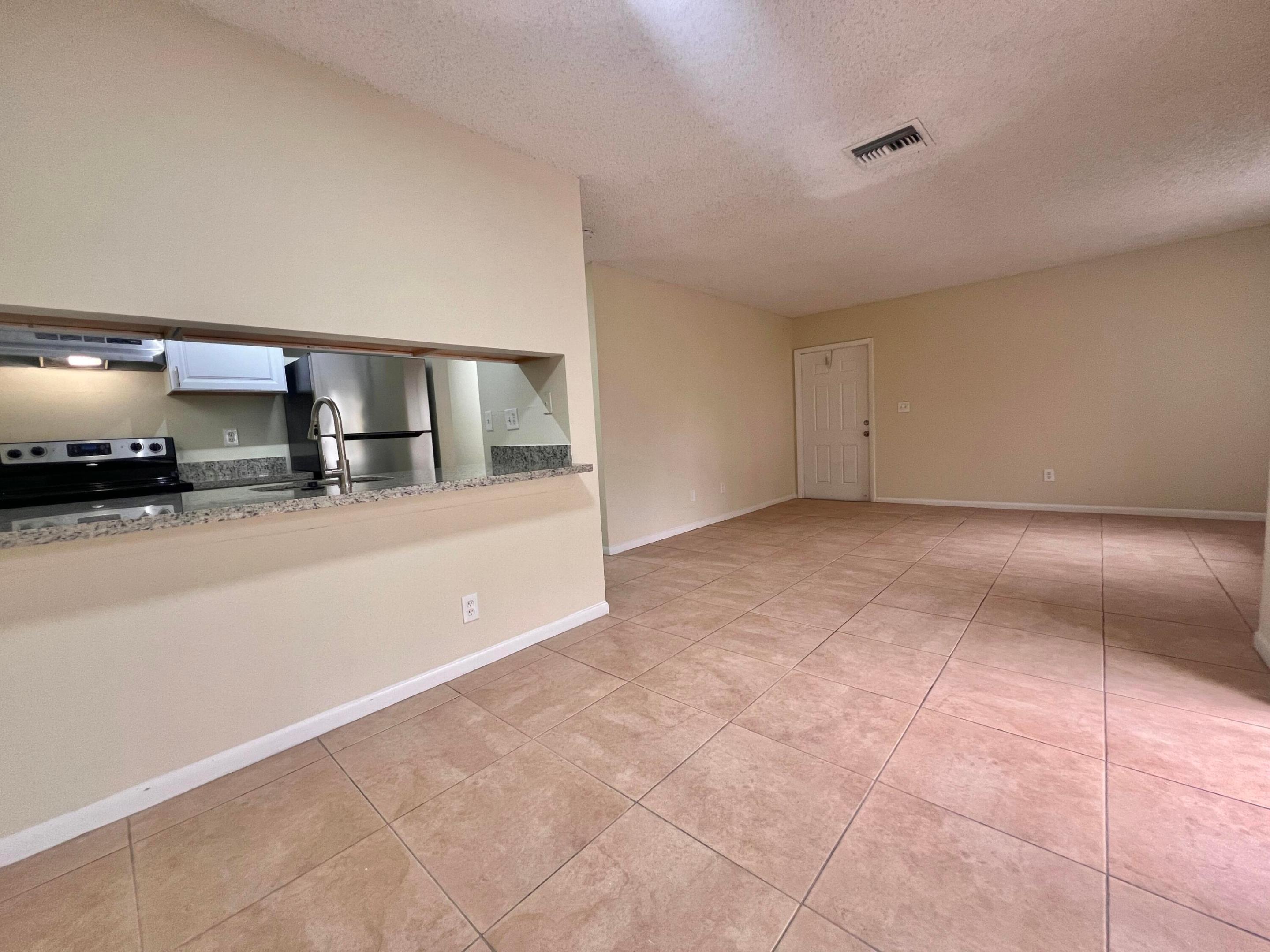 LAURELS AT SHERWOOD CONDO - Residential Lease