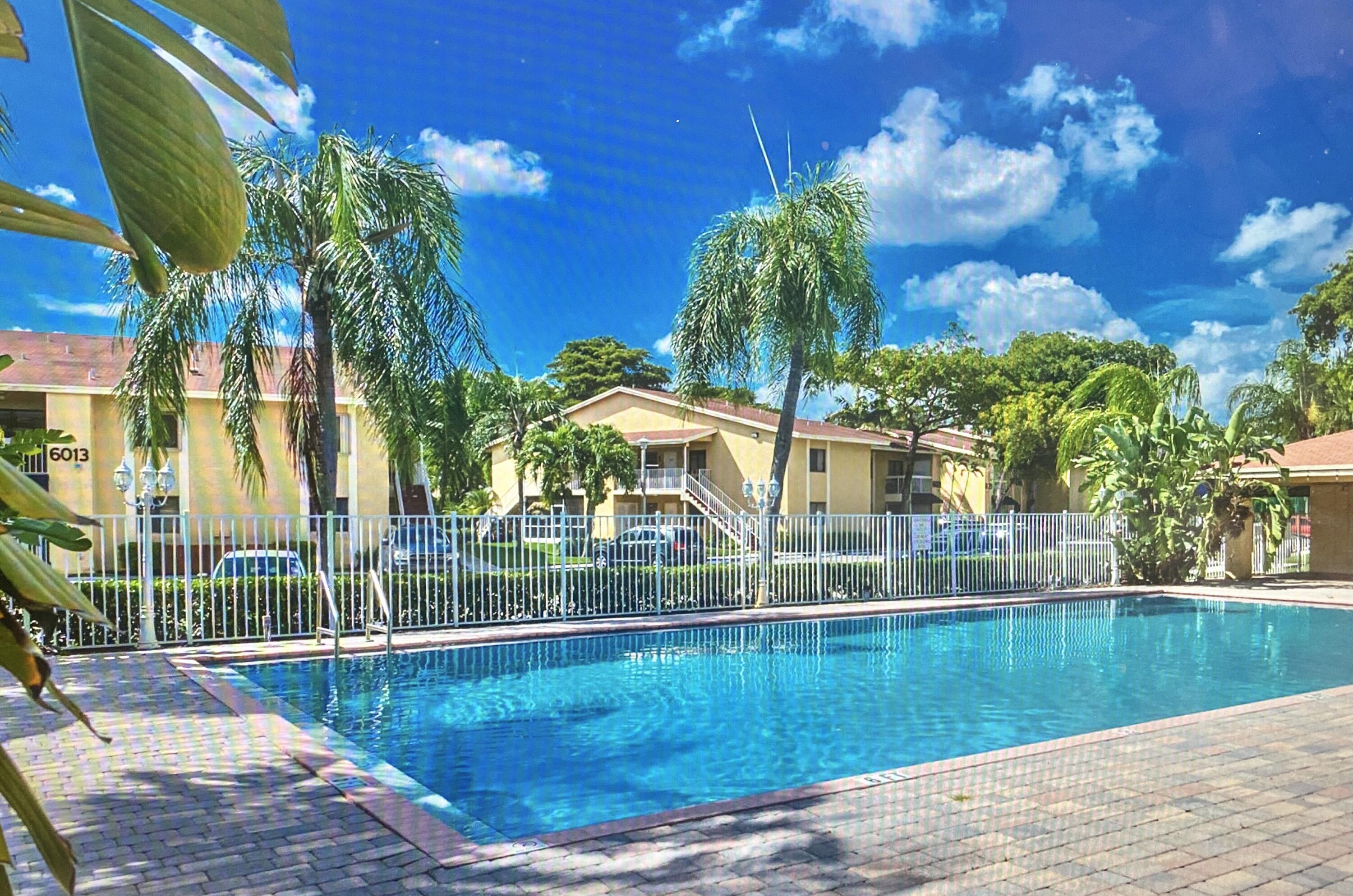 LAURELS AT SHERWOOD CONDO - Residential Lease