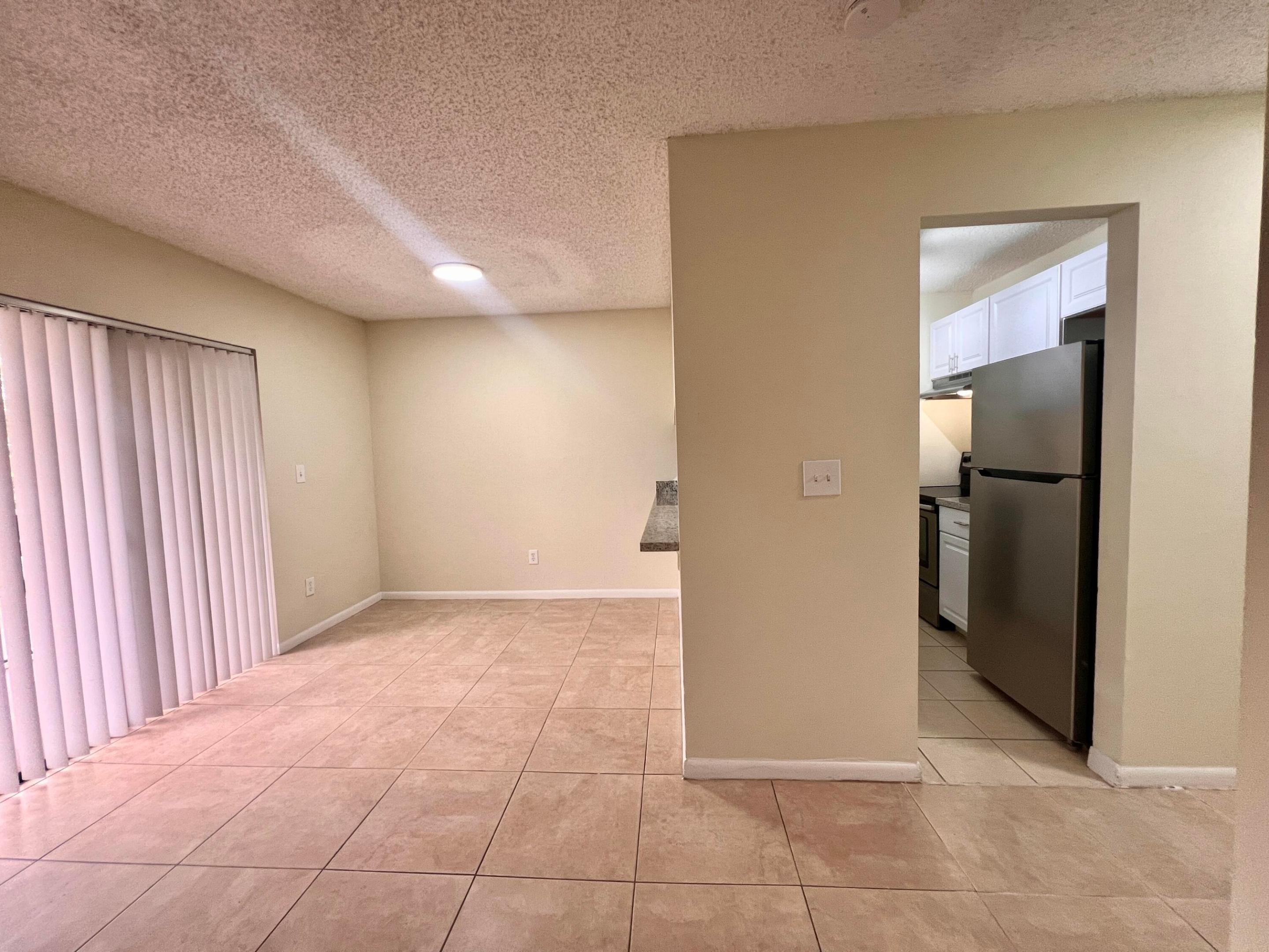 LAURELS AT SHERWOOD CONDO - Residential Lease