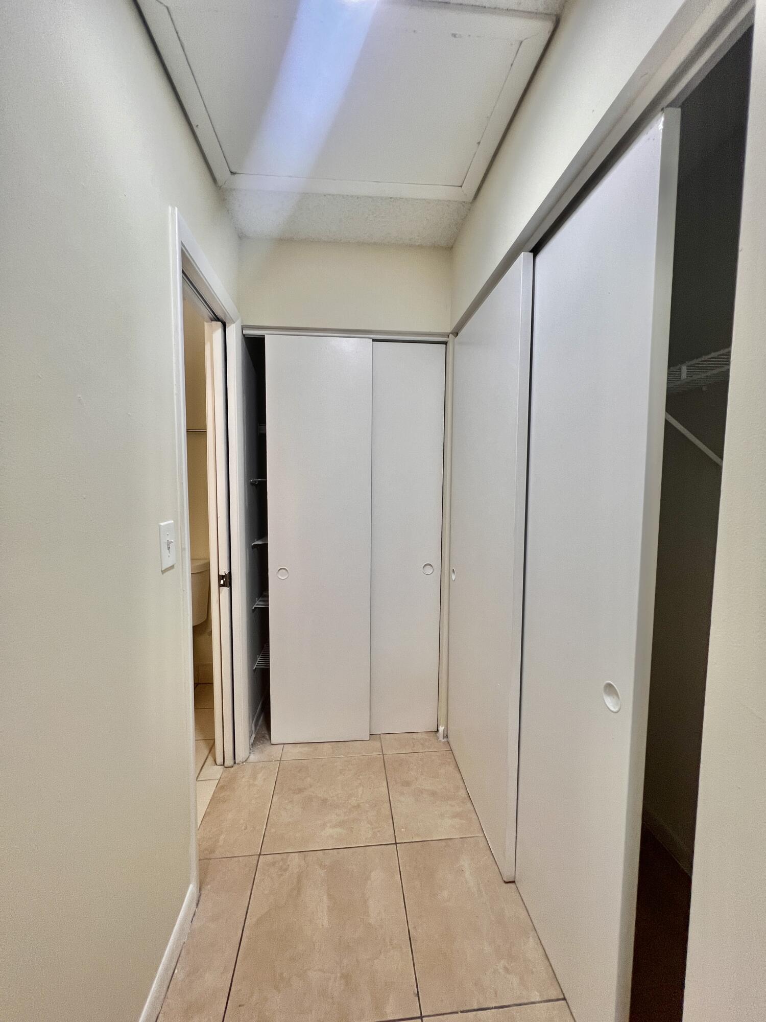 LAURELS AT SHERWOOD CONDO - Residential Lease