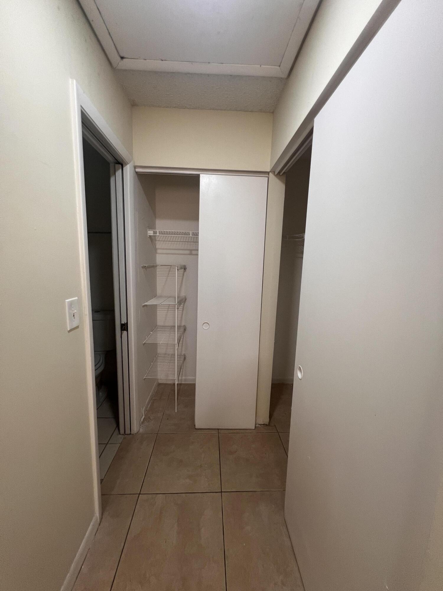 LAURELS AT SHERWOOD CONDO - Residential Lease