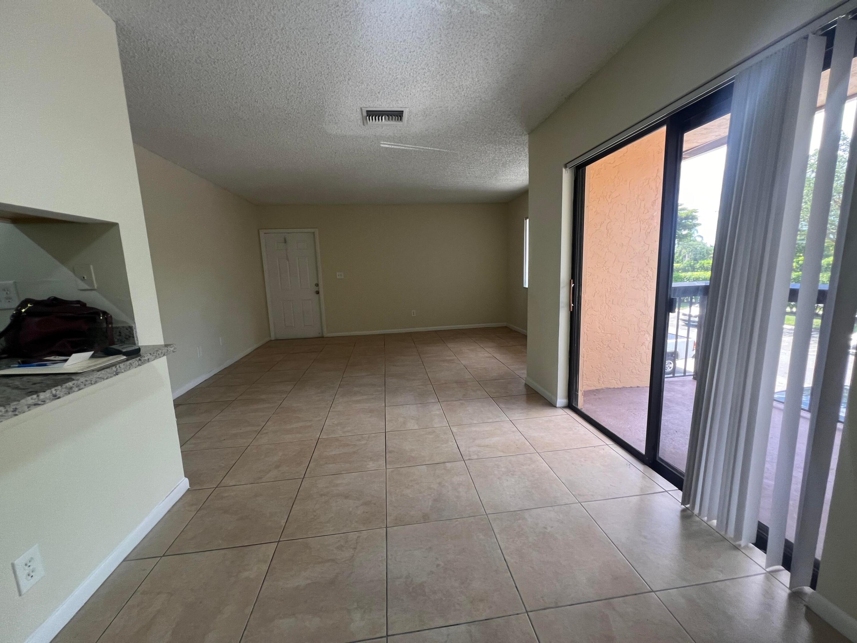 LAURELS AT SHERWOOD CONDO - Residential Lease