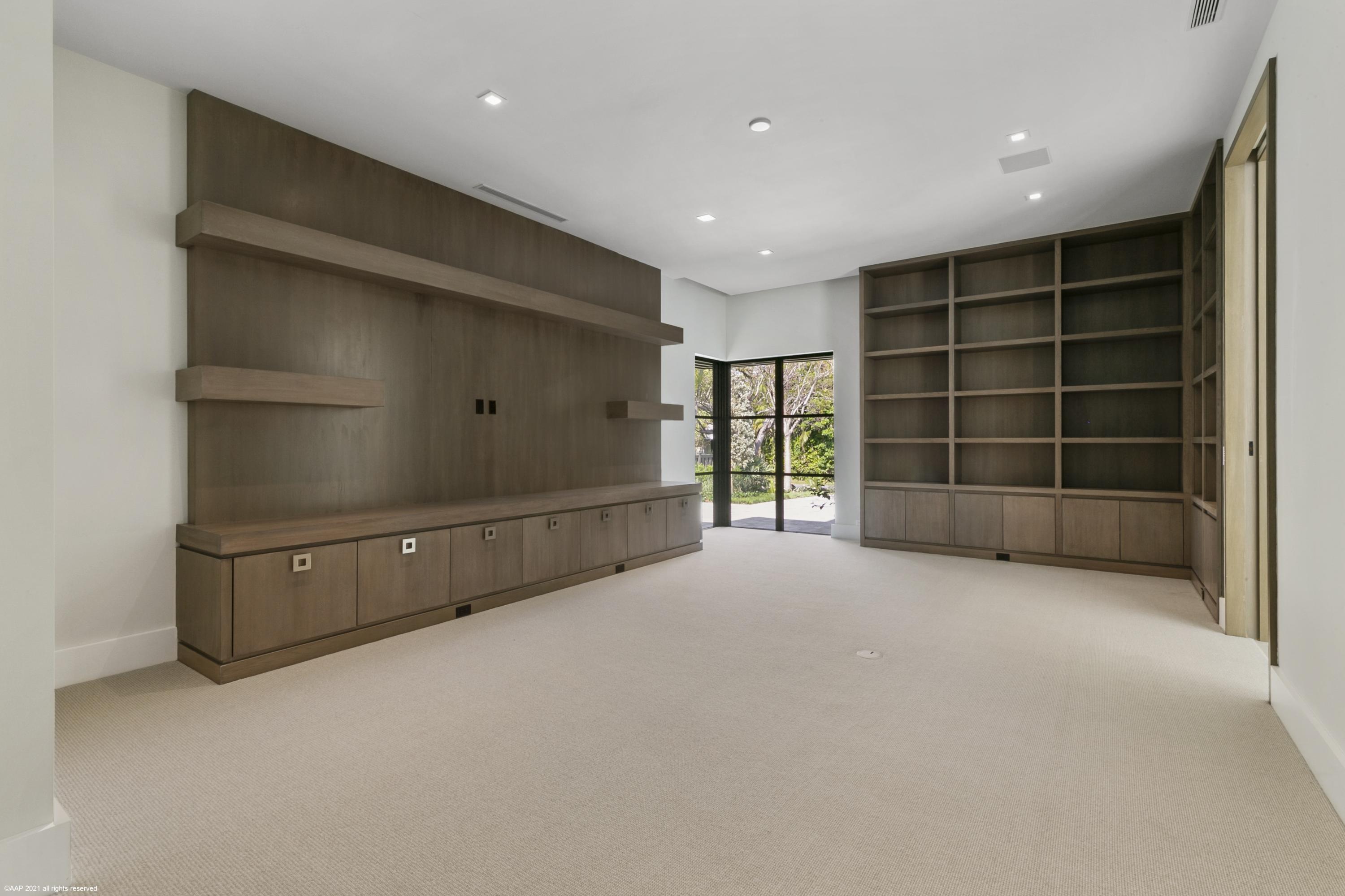 WATERWAY LANE - Residential