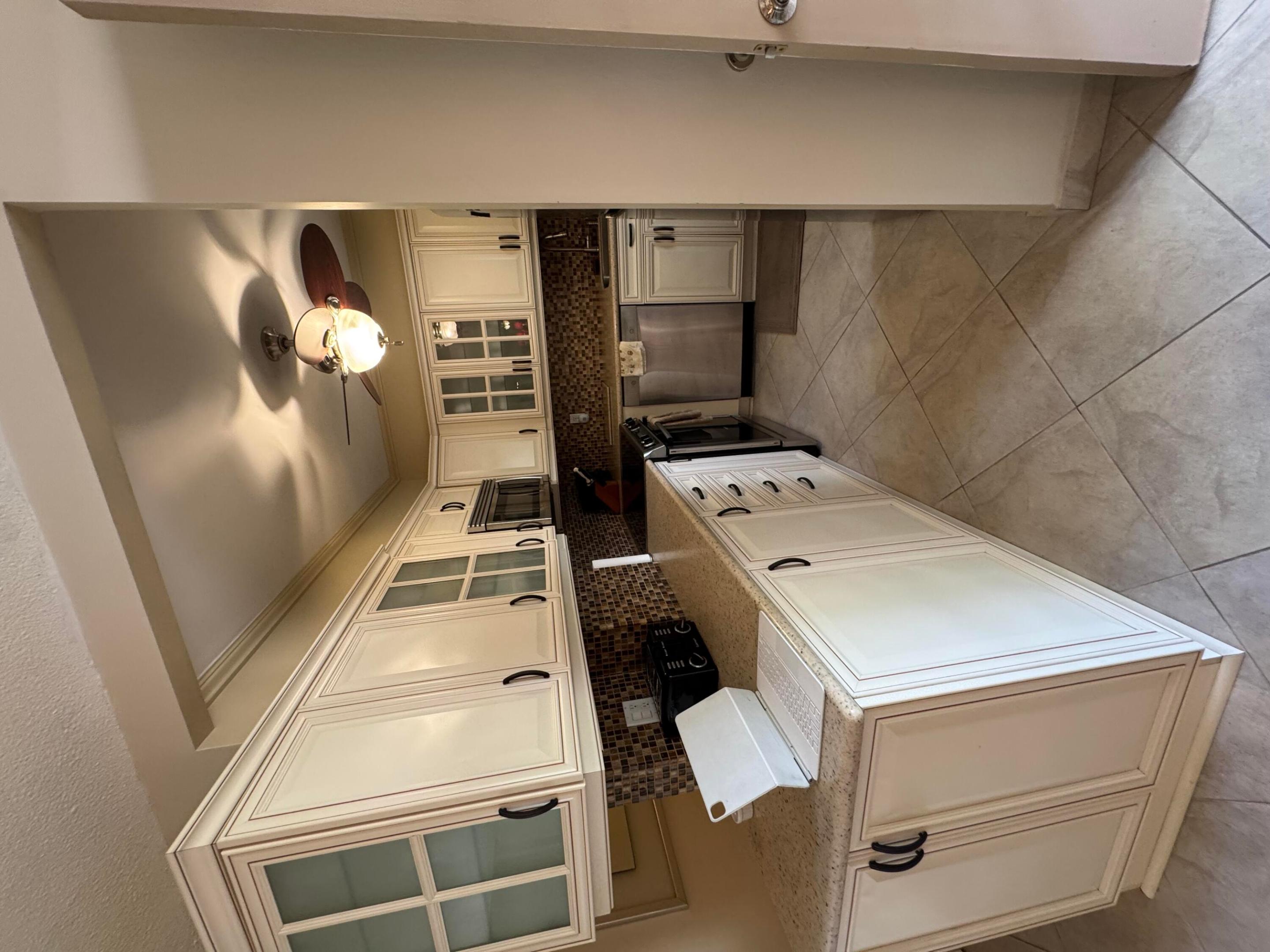 KINGS POINT IMPERIAL CONDO - Residential