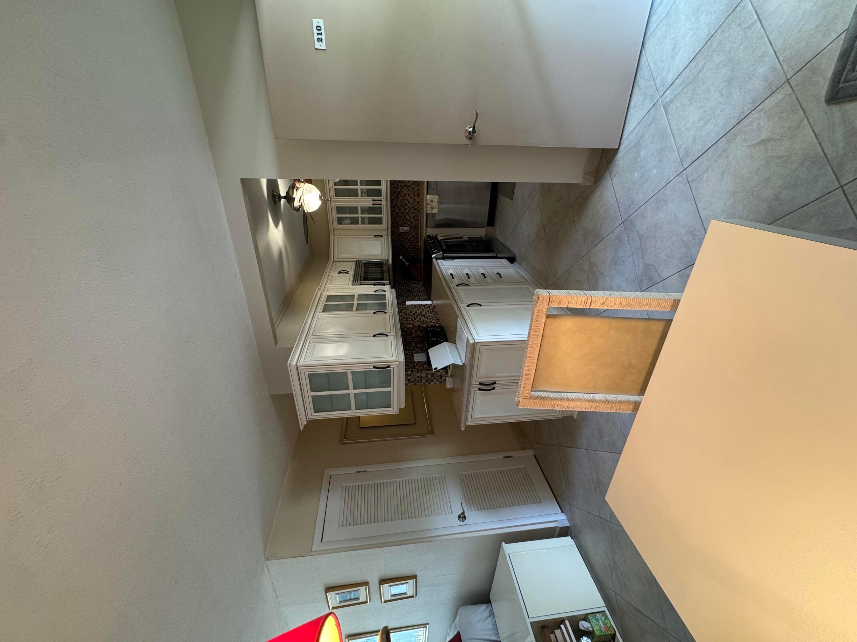 KINGS POINT IMPERIAL CONDO - Residential