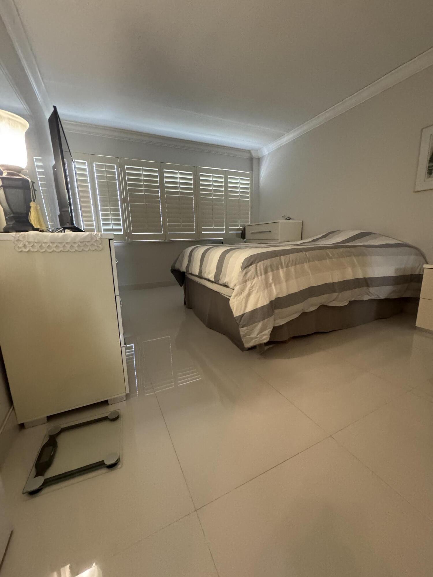 KINGS POINT IMPERIAL CONDO - Residential