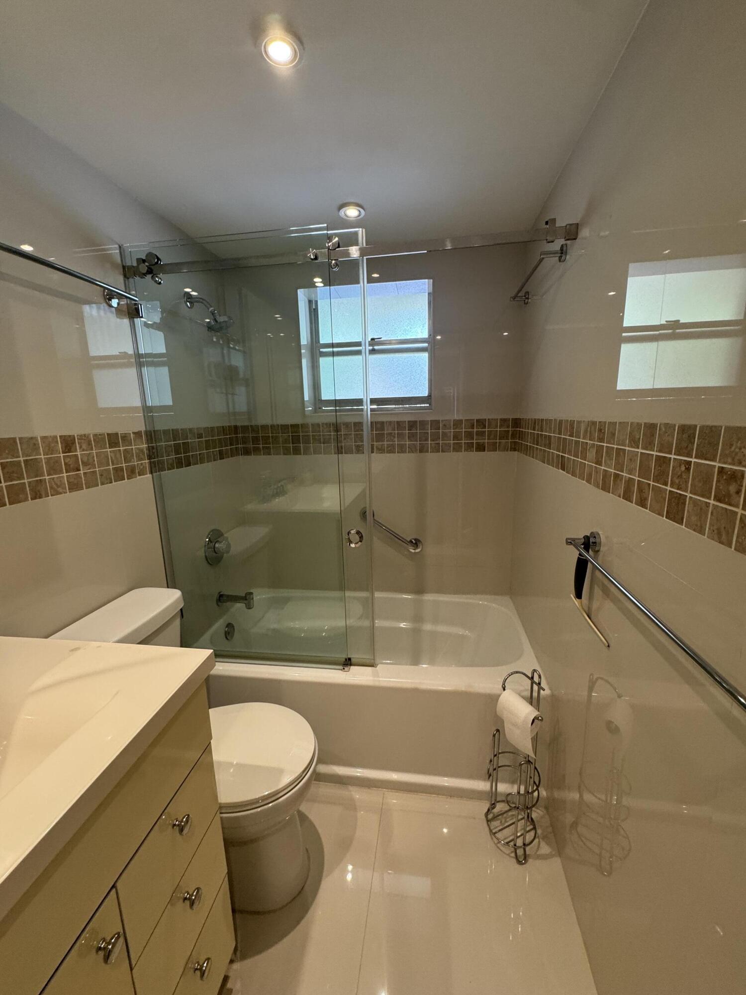 KINGS POINT IMPERIAL CONDO - Residential