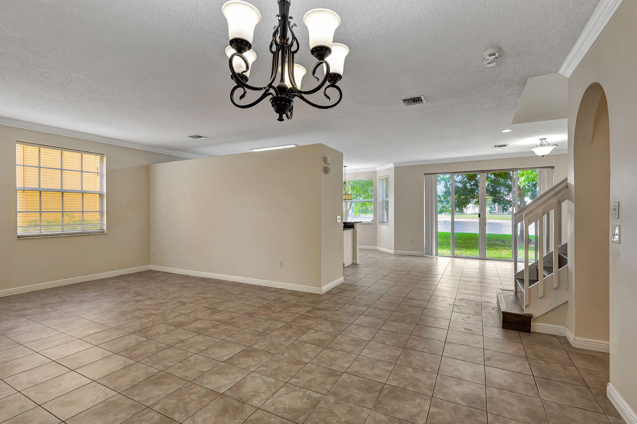 OLYMPIA 1 - Residential Lease