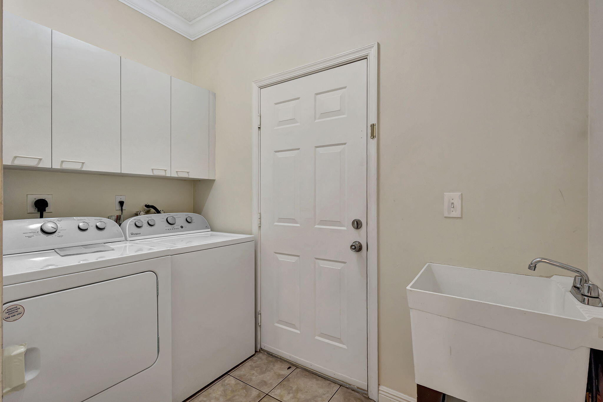 OLYMPIA 1 - Residential Lease