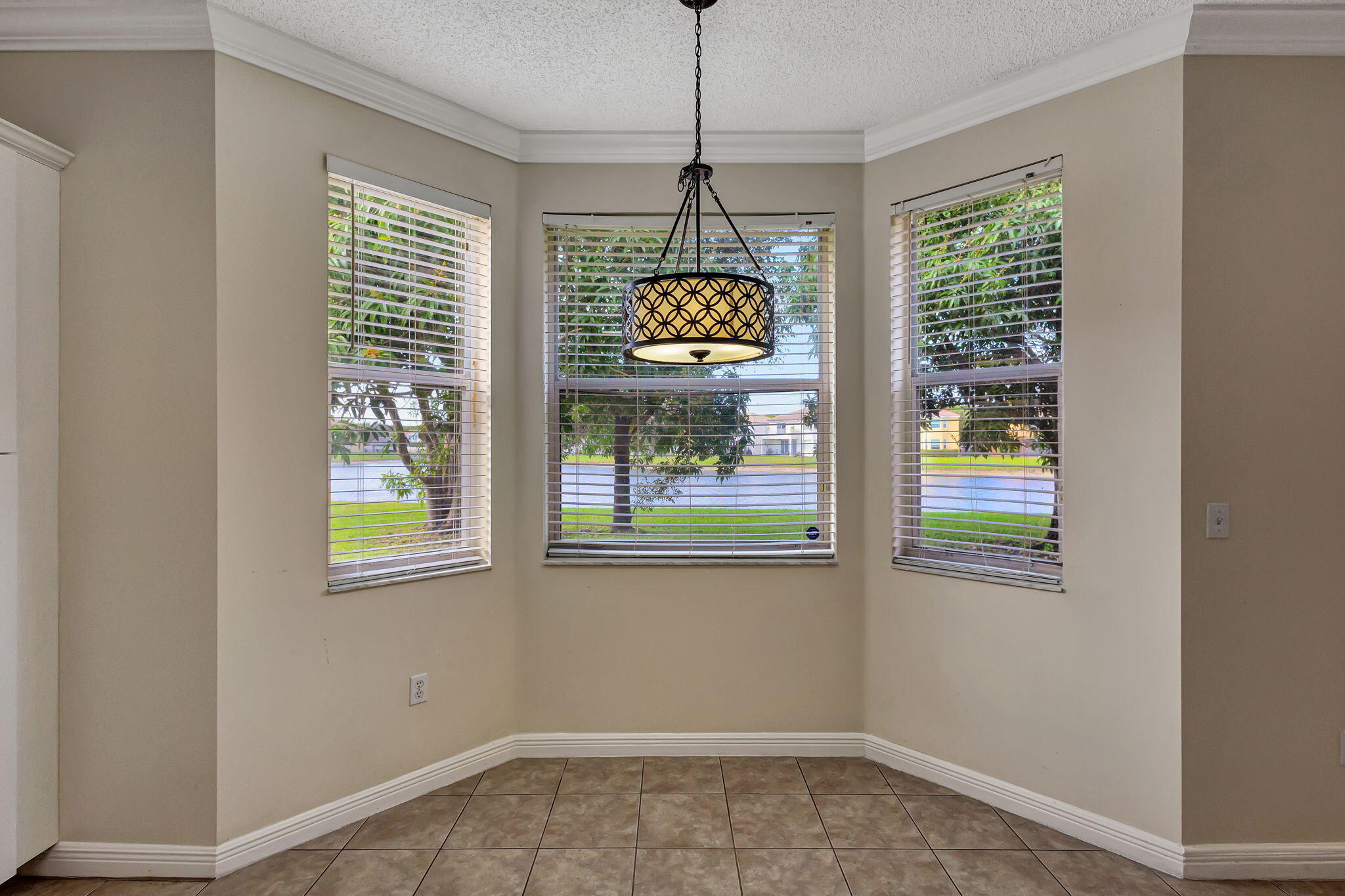 OLYMPIA 1 - Residential Lease