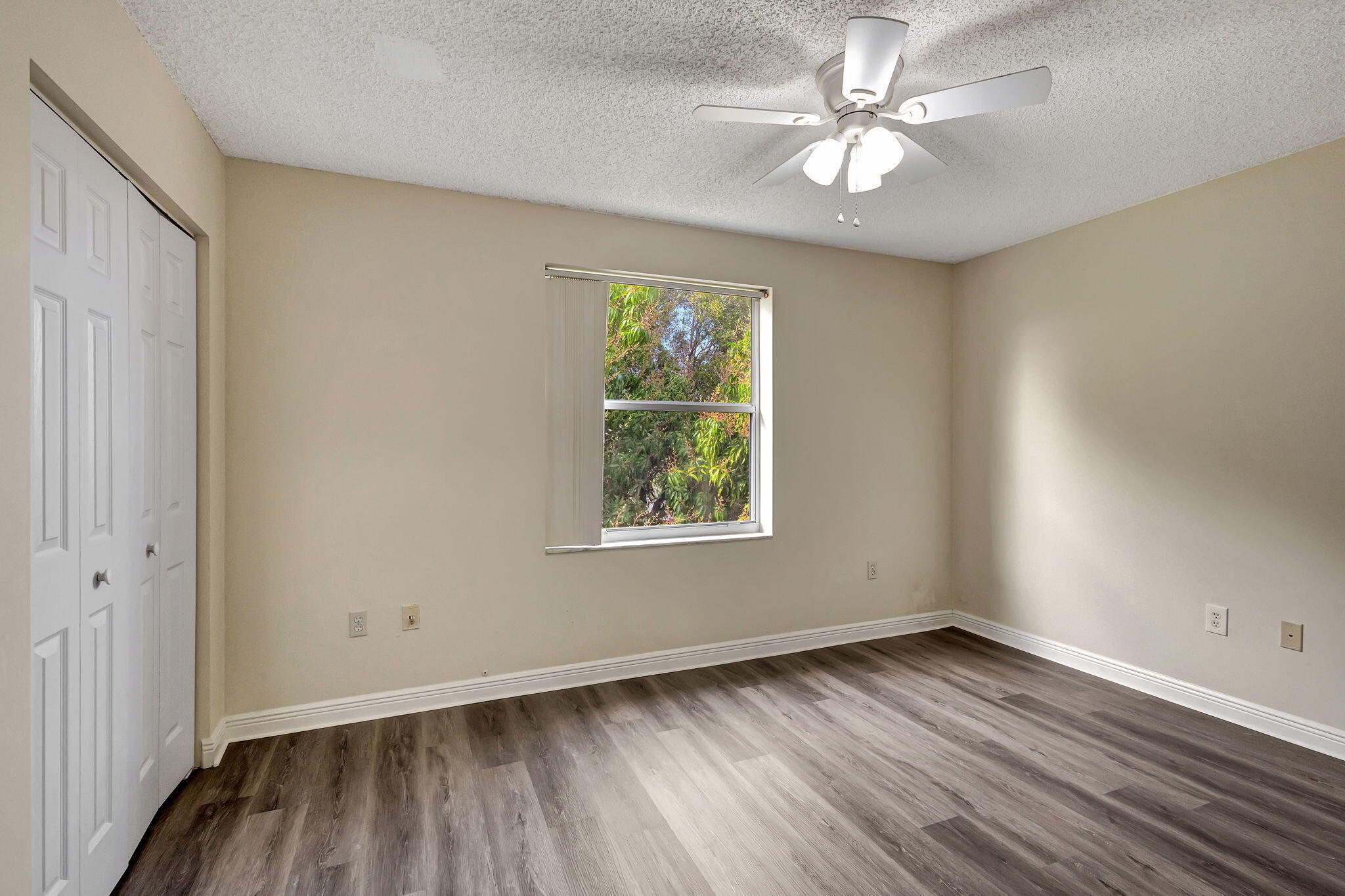 OLYMPIA 1 - Residential Lease