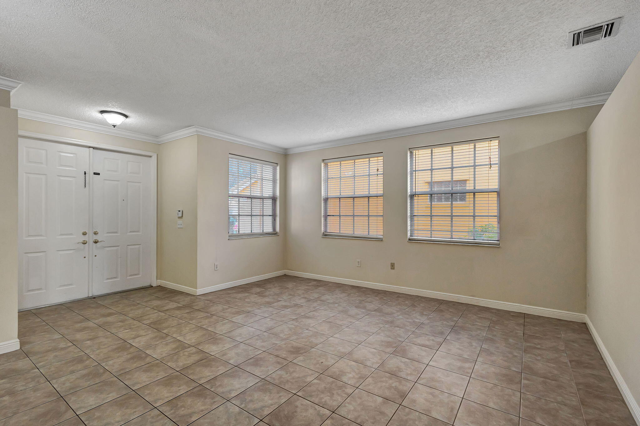 OLYMPIA 1 - Residential Lease