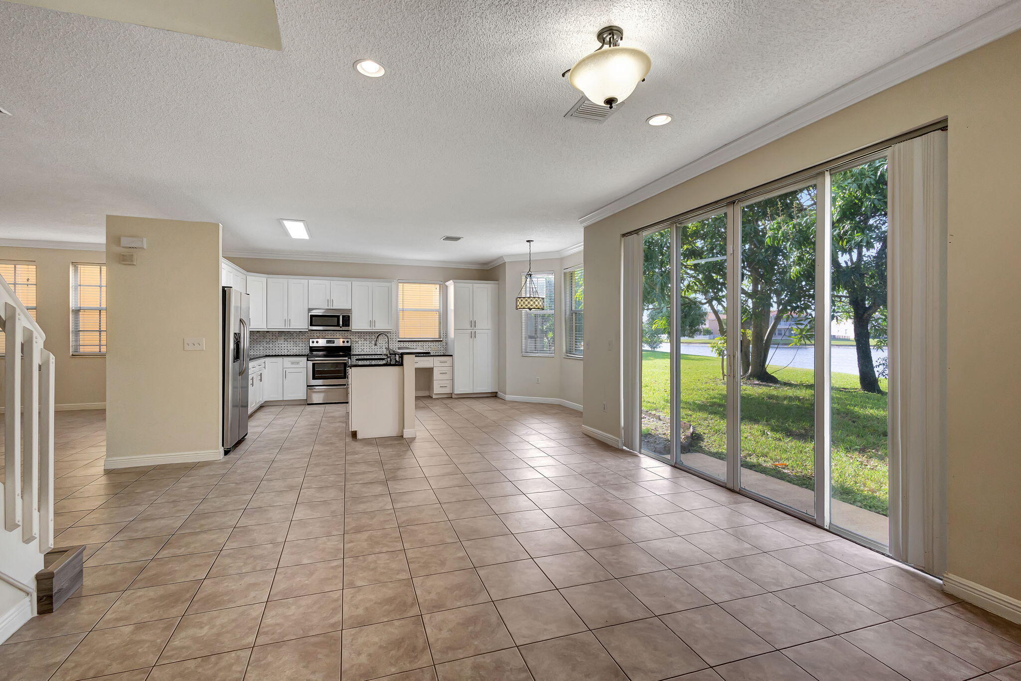 OLYMPIA 1 - Residential Lease