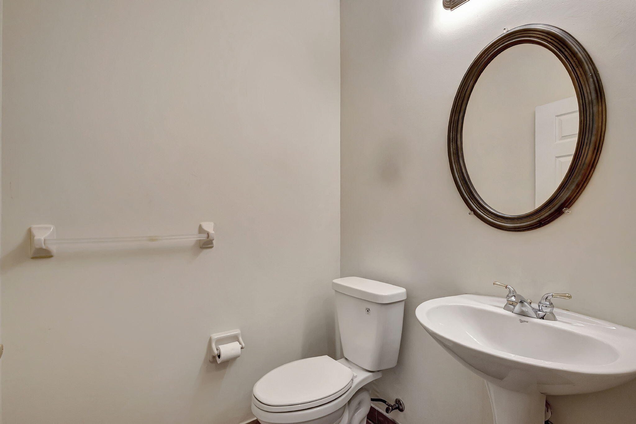 OLYMPIA 1 - Residential Lease