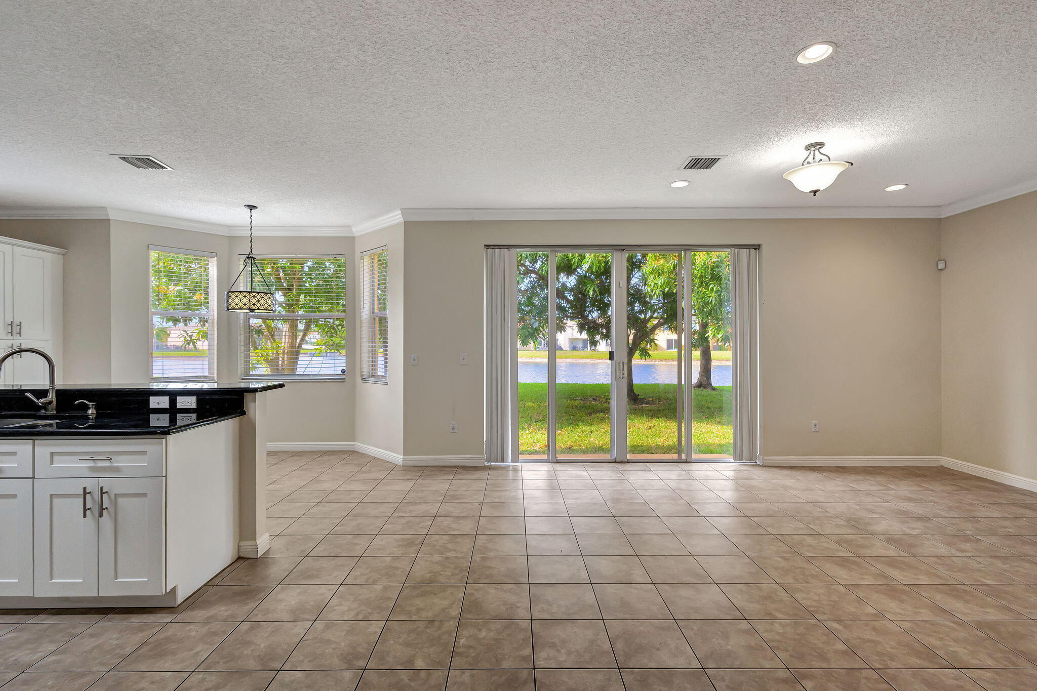 OLYMPIA 1 - Residential Lease