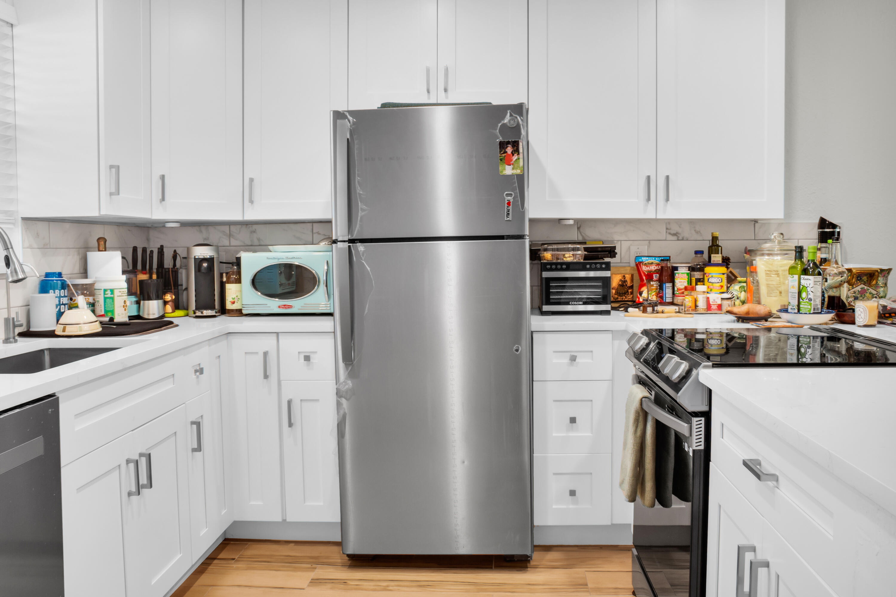 FULLY REMODELED FIRST-FLOOR 2BR/2BA in sought-after Lighthouse Point! Move-in ready featuring impact windows, updated kitchen, marble bathrooms, and beautiful courtyard/pool views. Seller paid assessment already, allowing buyer to enjoy extensive community improvements. Opportunity to purchase before project completion and potentially benefit from a refreshed community and future value upside. Convenient first-floor location close to shopping, dining, beaches, and more.