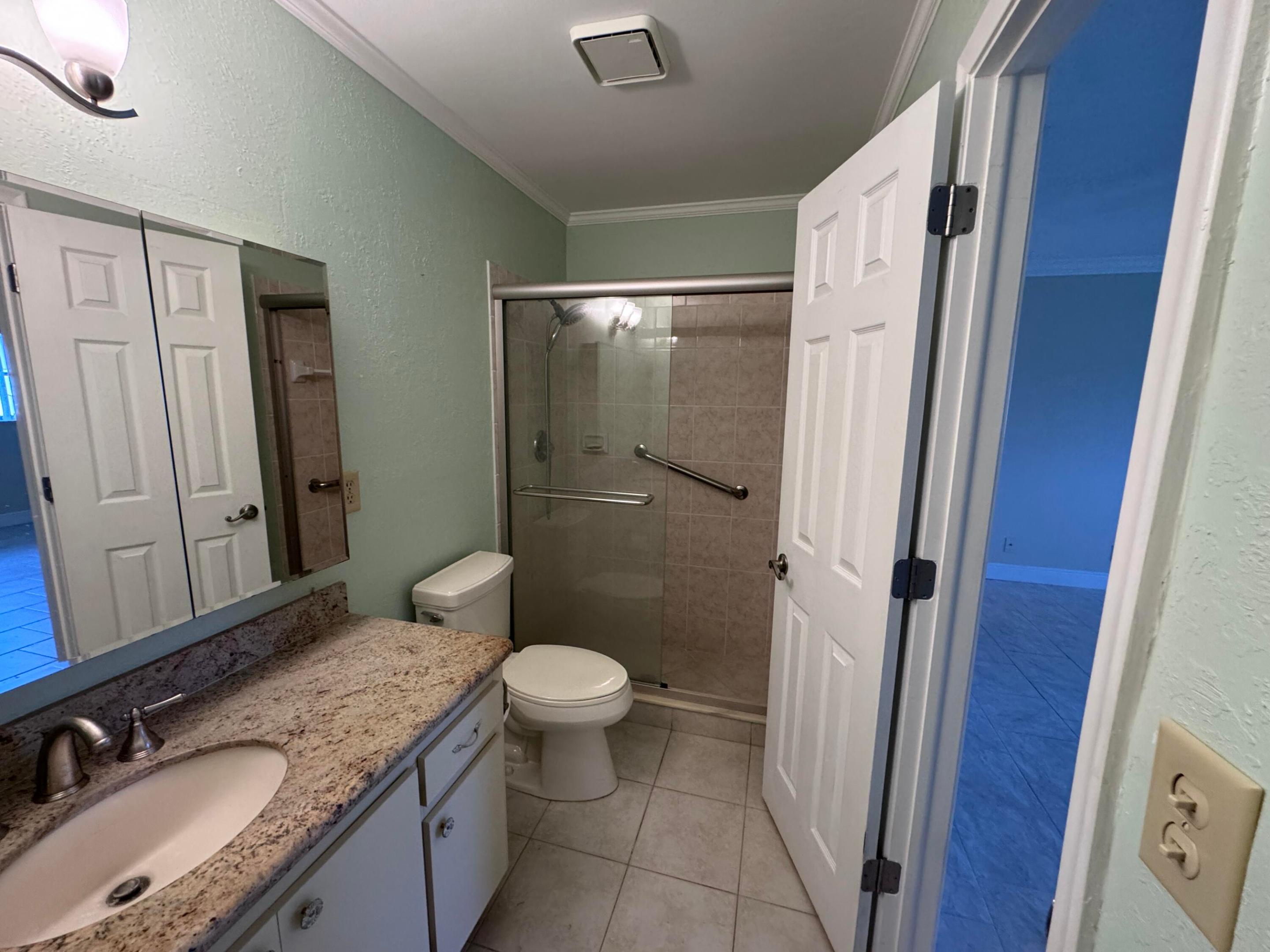 DELRAY VILLAS 5 - Residential