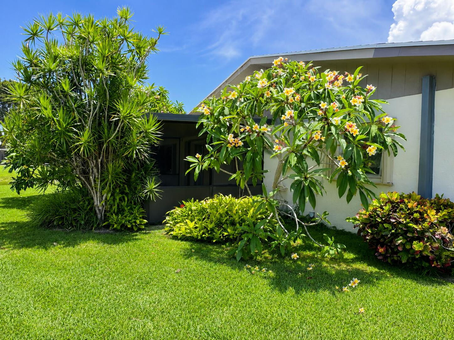 DELRAY VILLAS 5 - Residential