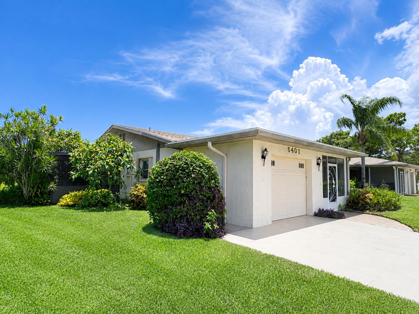 DELRAY VILLAS 5 - Residential