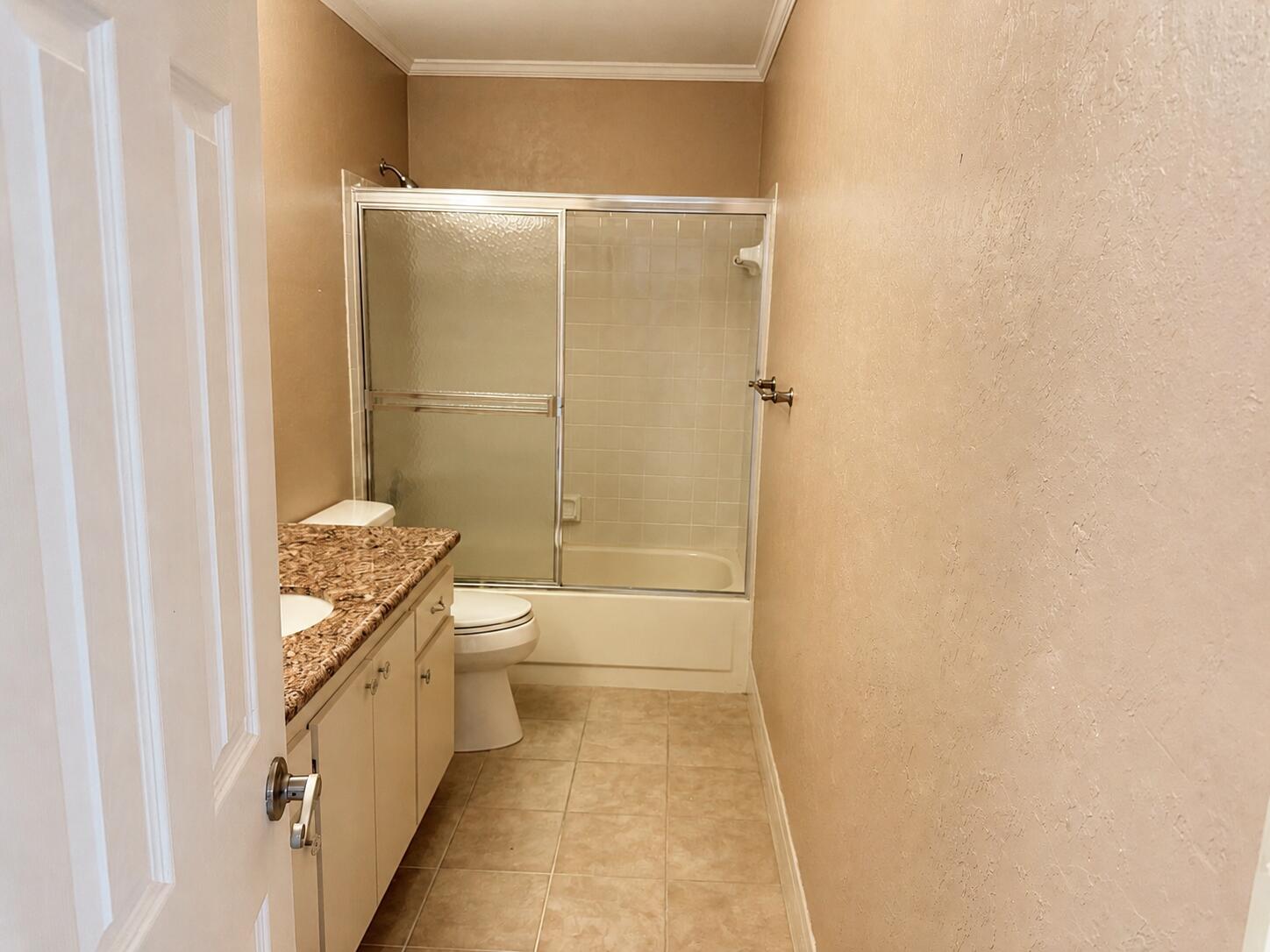 DELRAY VILLAS 5 - Residential