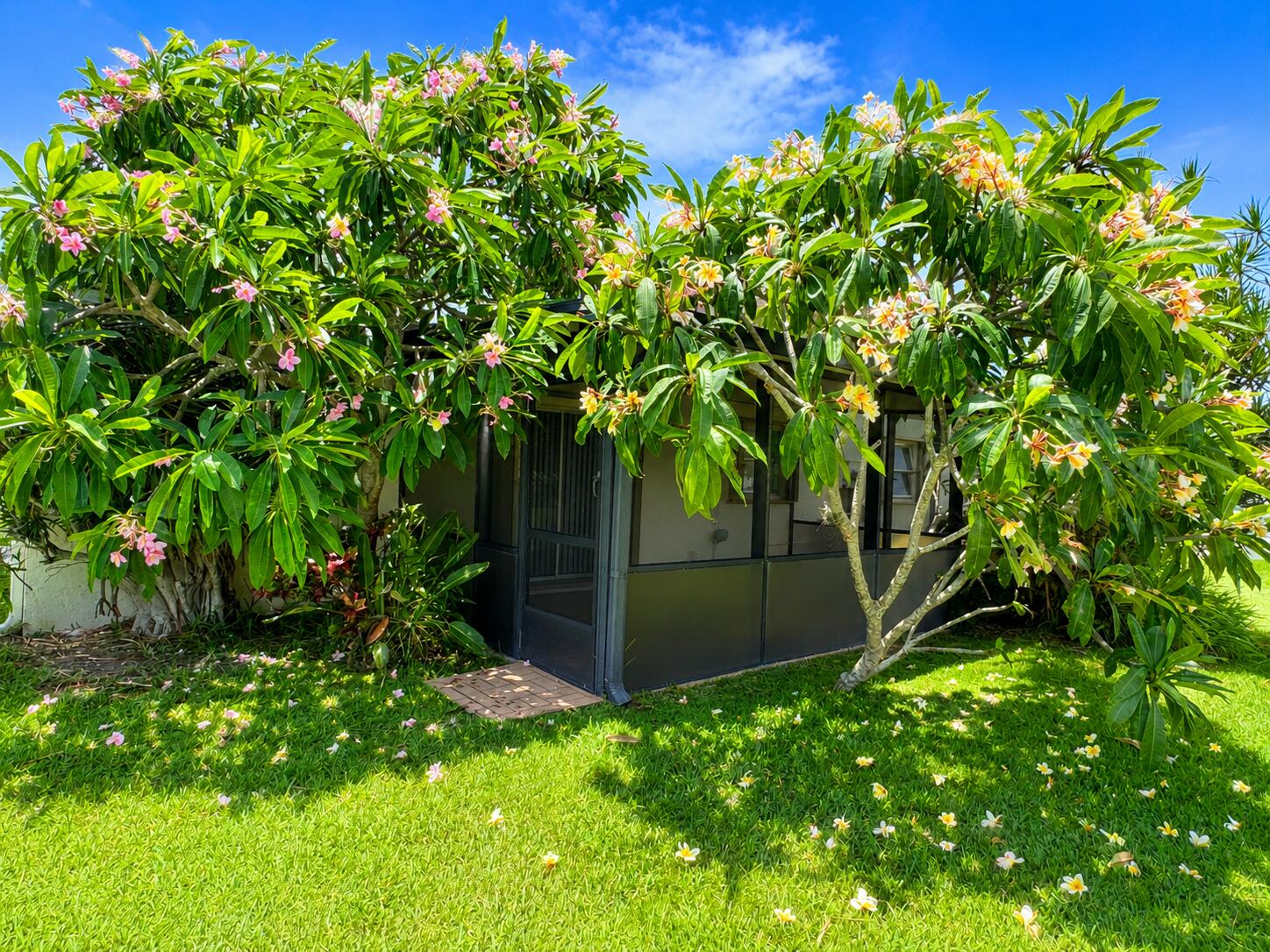 DELRAY VILLAS 5 - Residential