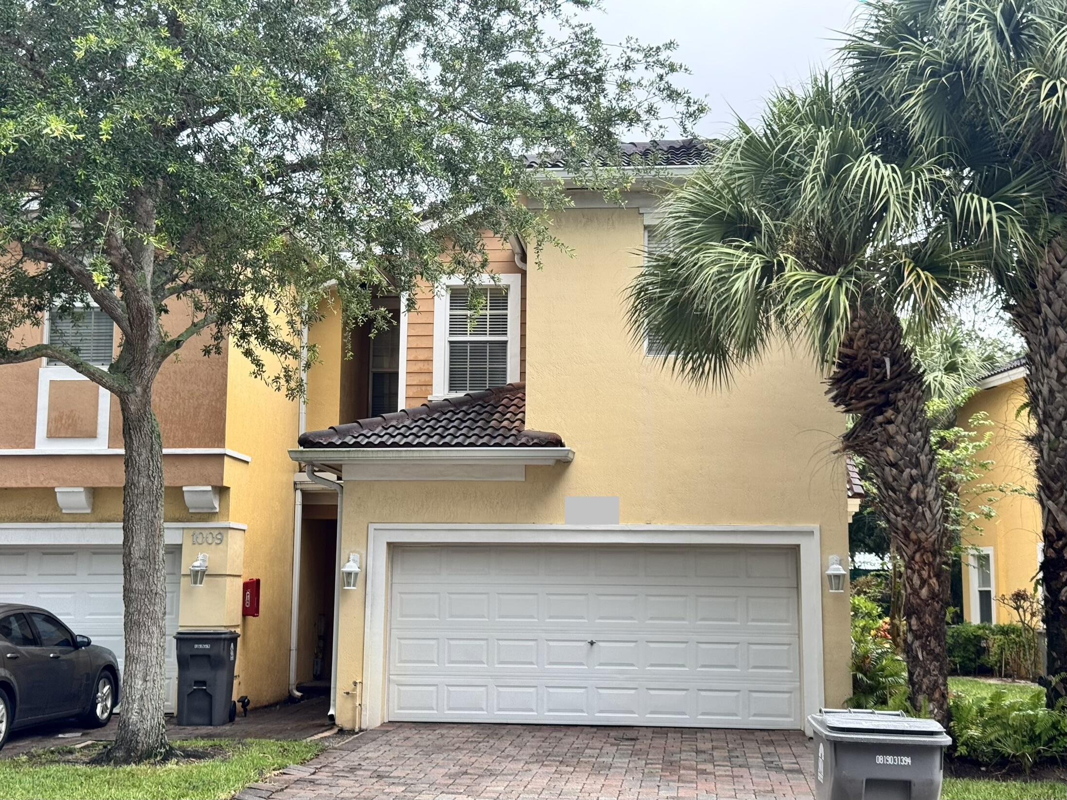 PIPERS CAY CONDO - Residential Lease
