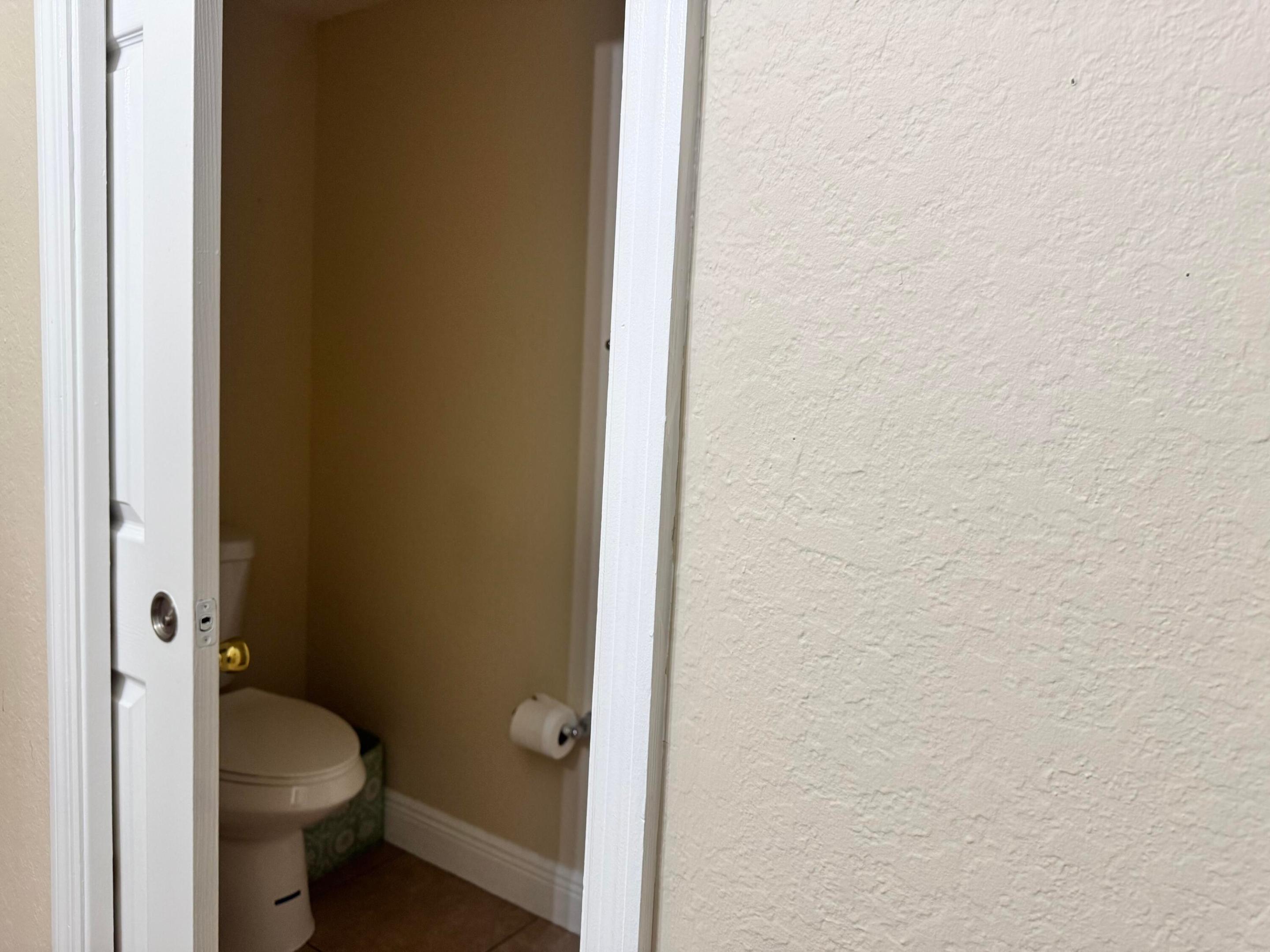 PIPERS CAY CONDO - Residential Lease
