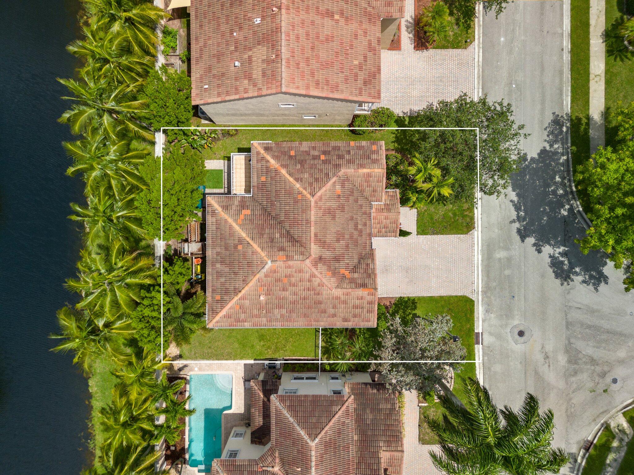 VIZCAYA AT LAKE CORAL SPRINGS - Residential