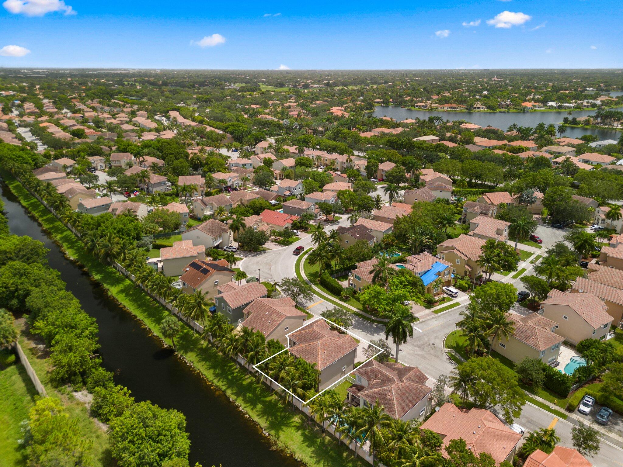 VIZCAYA AT LAKE CORAL SPRINGS - Residential