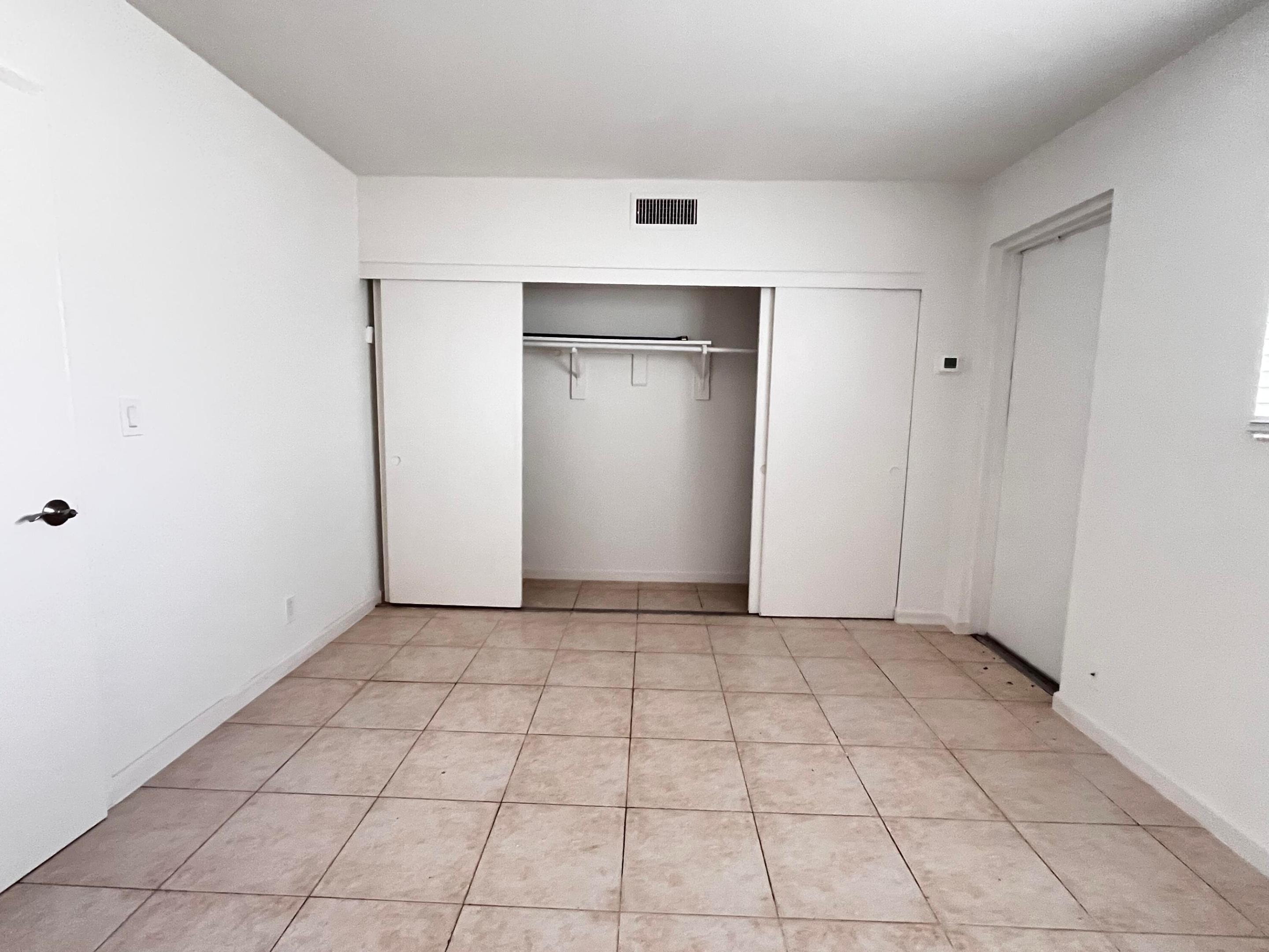 CORAL RIDGE LANDINGS II CONDO - Residential Lease