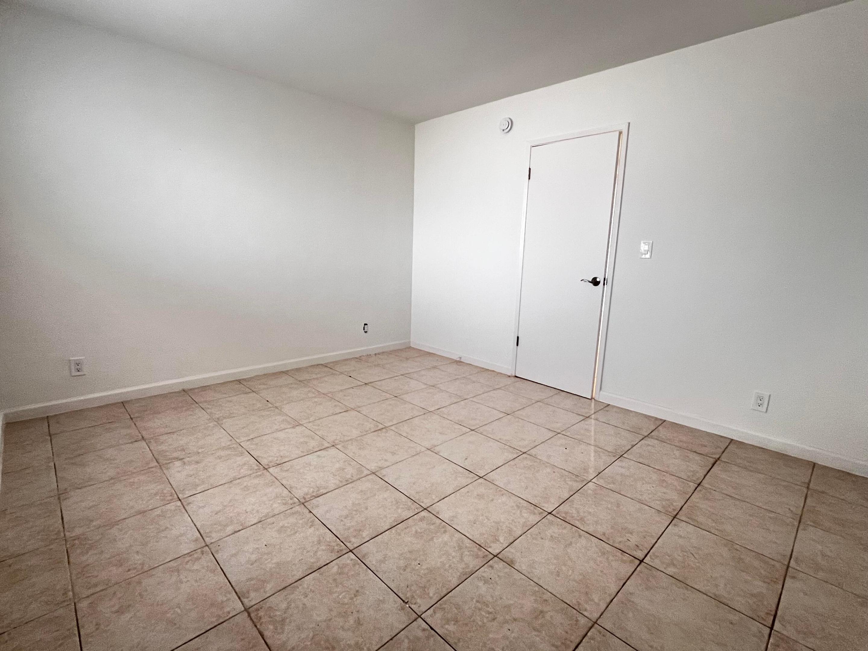 CORAL RIDGE LANDINGS II CONDO - Residential Lease