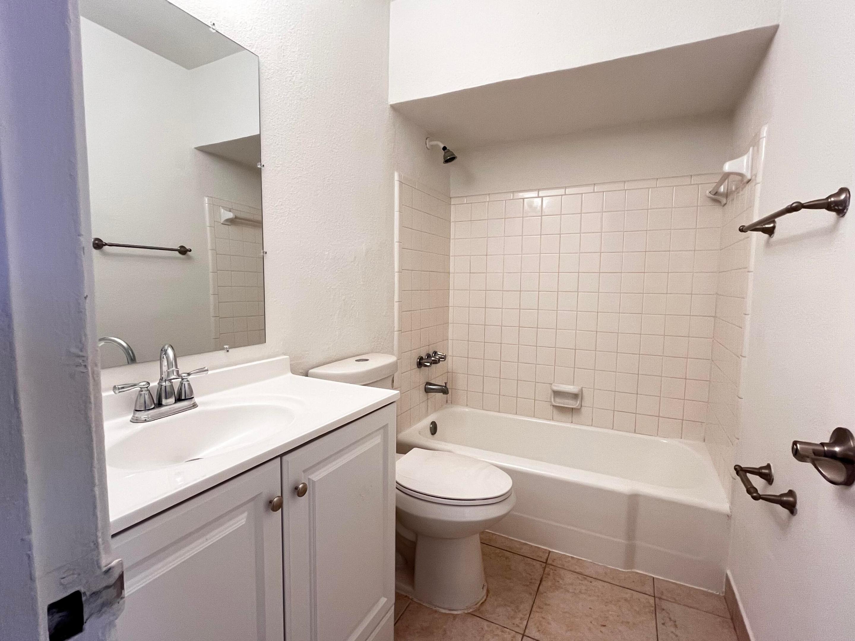 CORAL RIDGE LANDINGS II CONDO - Residential Lease