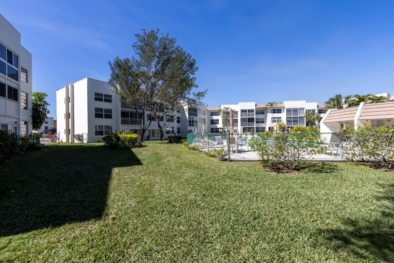 ROYAL PARK GARDENS - Residential