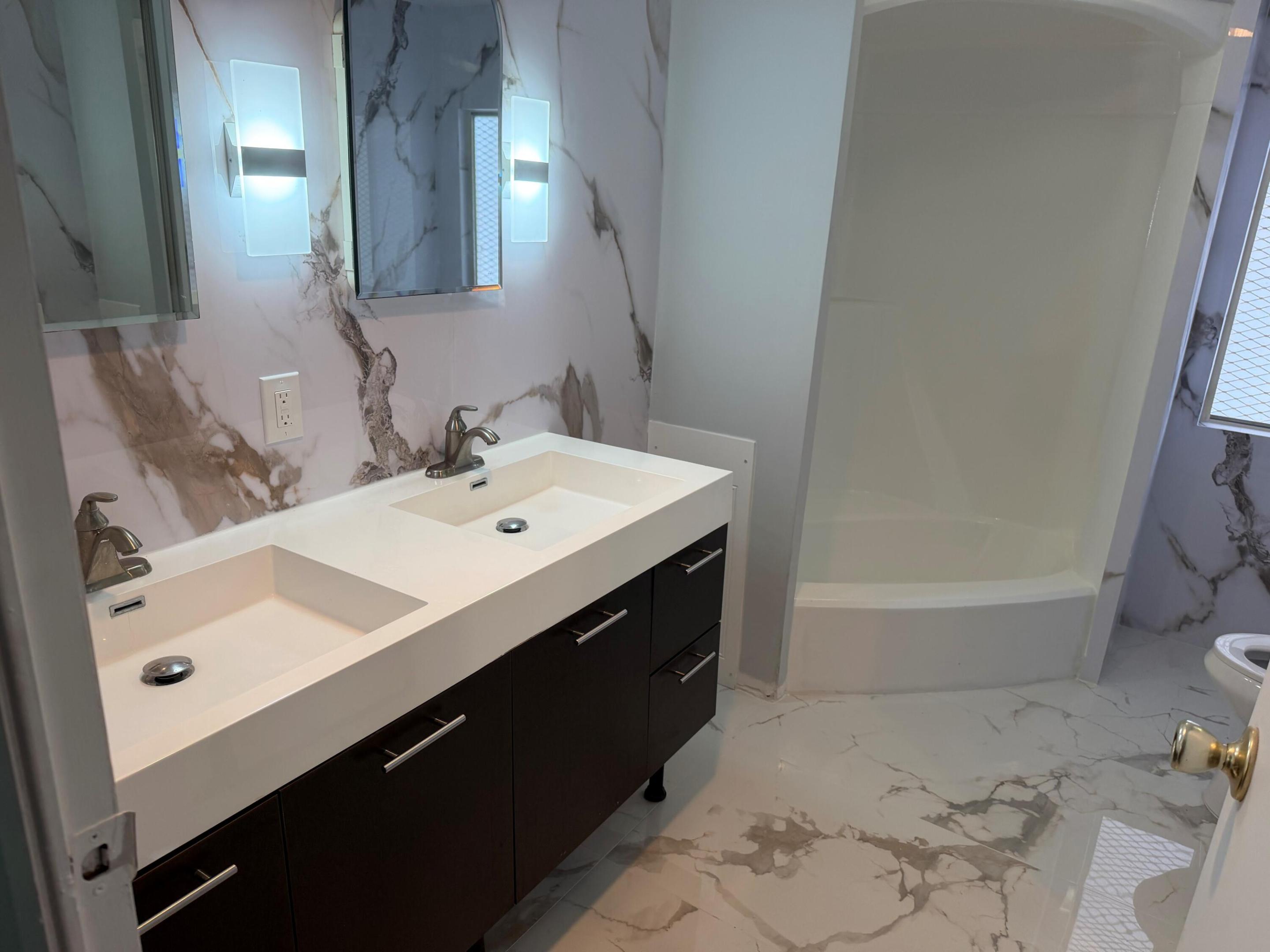RAVENSWOOD REPLAT - Residential