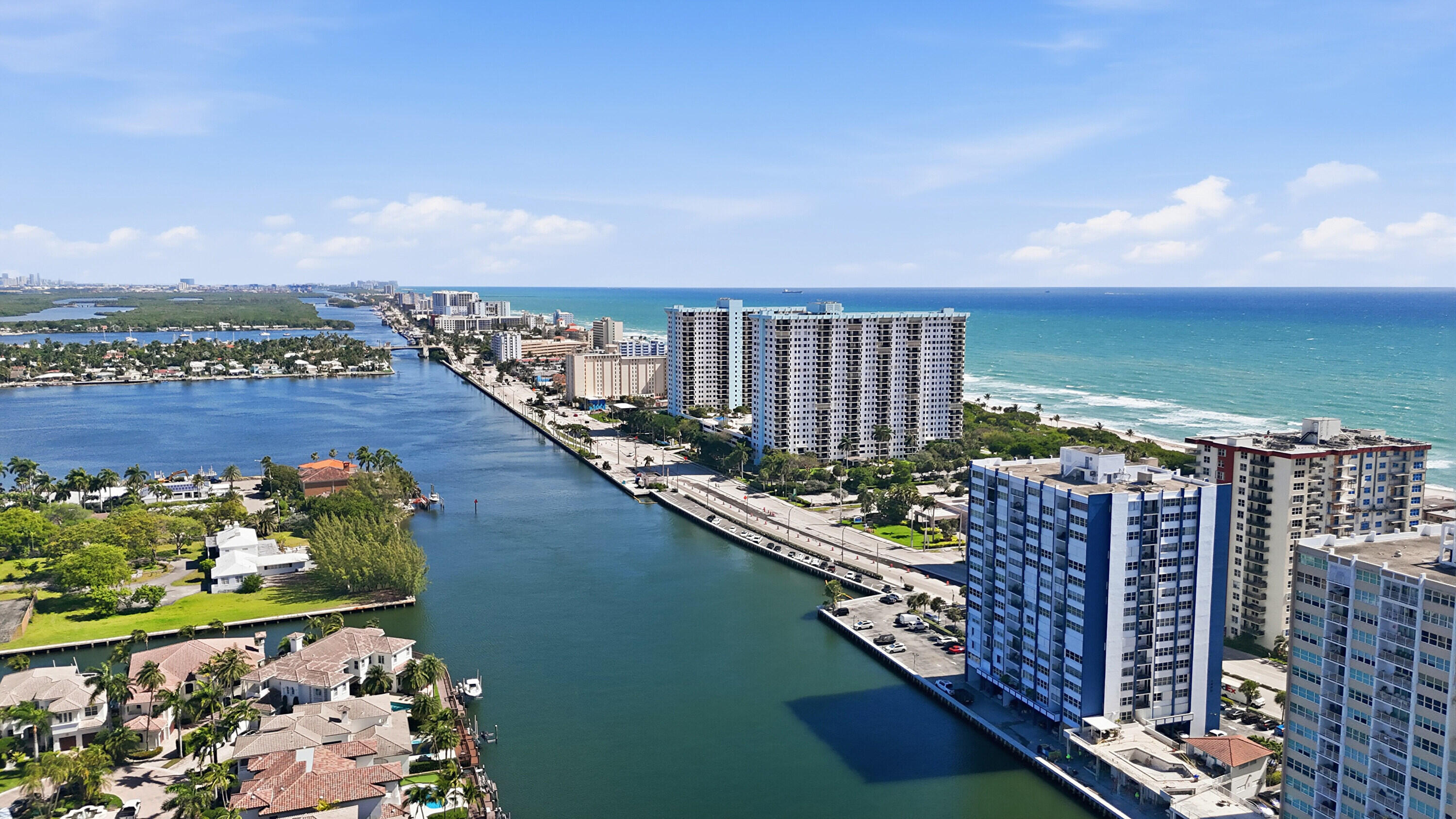 TRAFALGAR TOWERS CONDOMINIUM - Residential