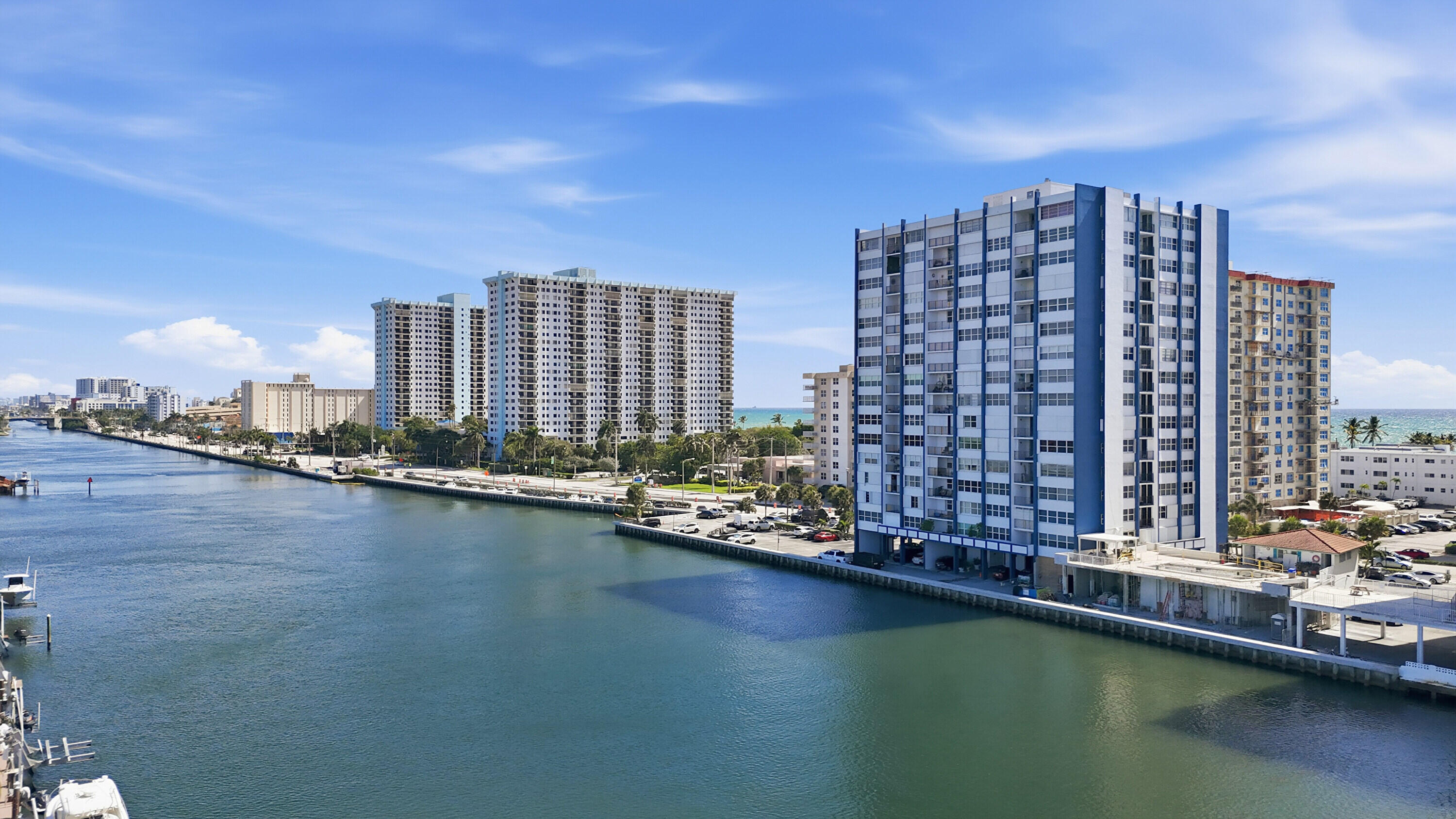 TRAFALGAR TOWERS CONDOMINIUM - Residential