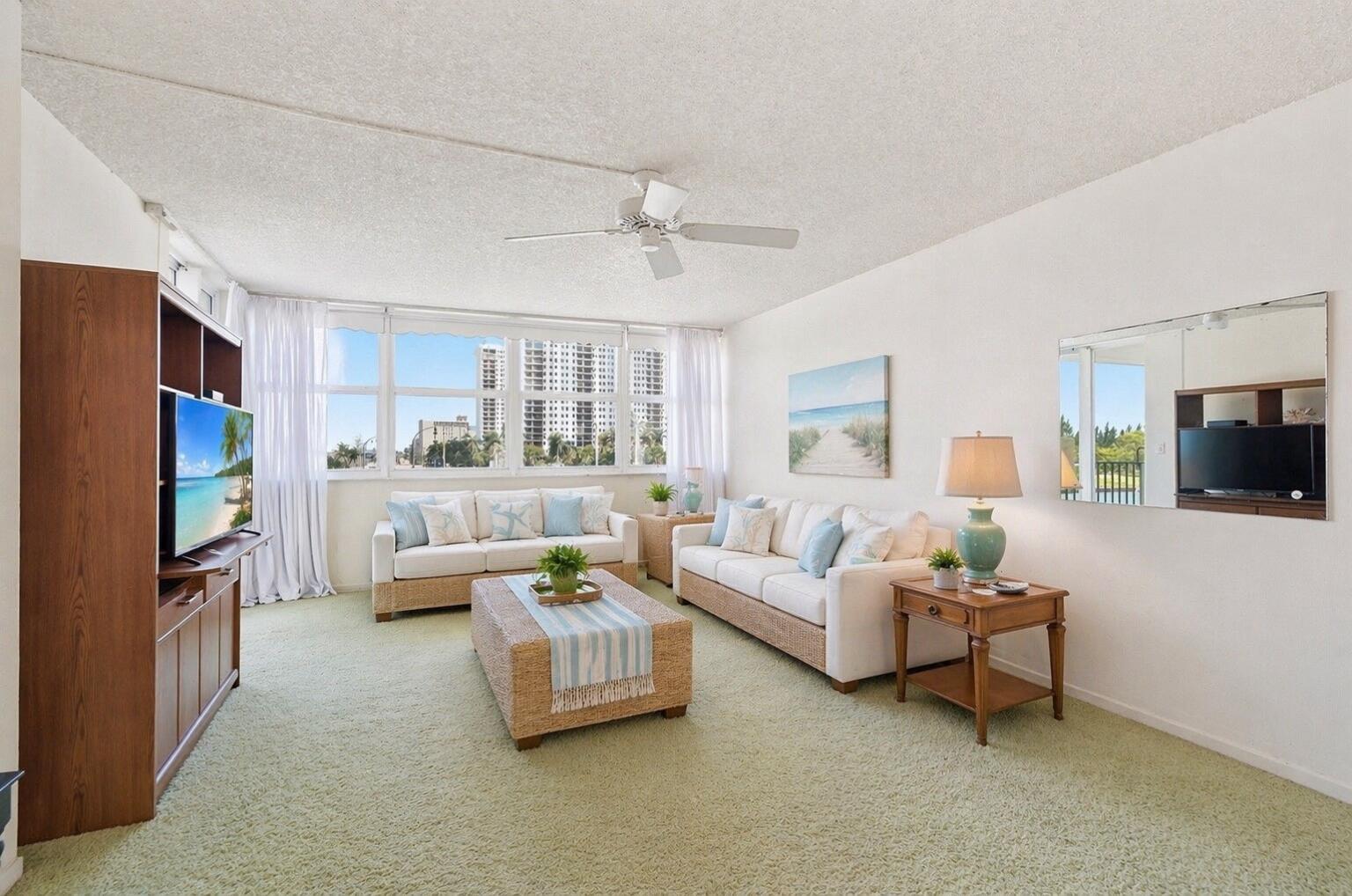 TRAFALGAR TOWERS CONDOMINIUM - Residential