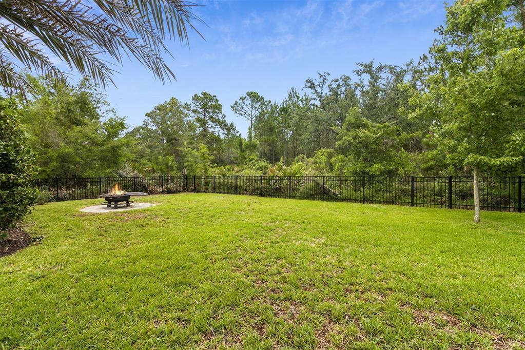 HAMPTON LAKES - Residential