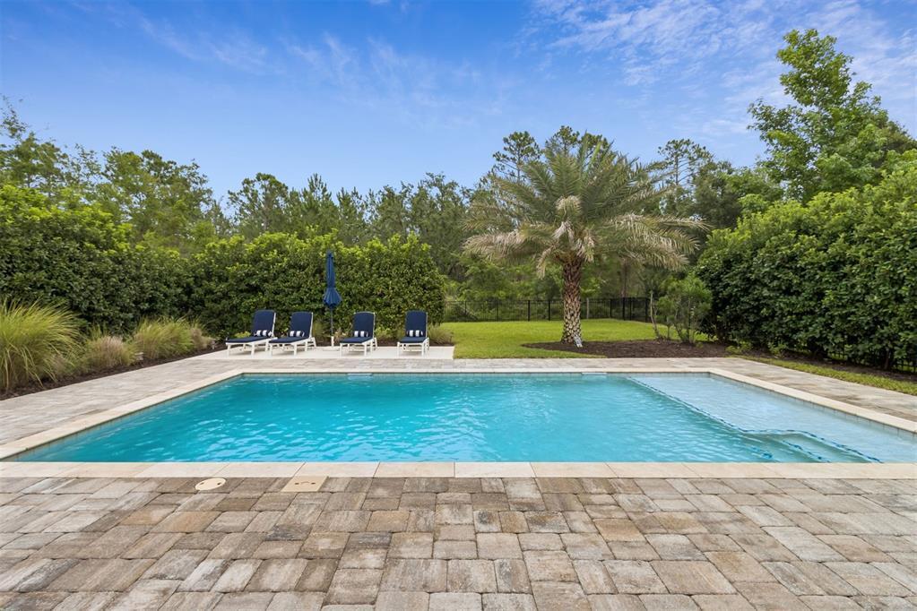 HAMPTON LAKES - Residential