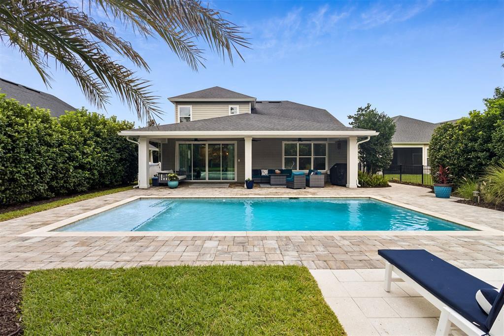 HAMPTON LAKES - Residential