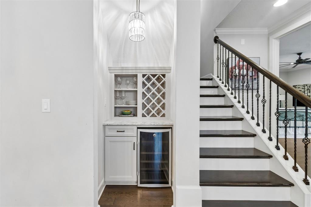 HAMPTON LAKES - Residential
