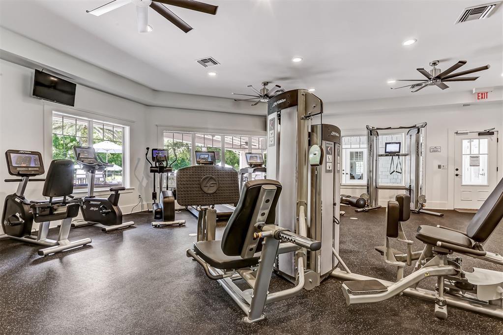 HAMPTON LAKES - Residential