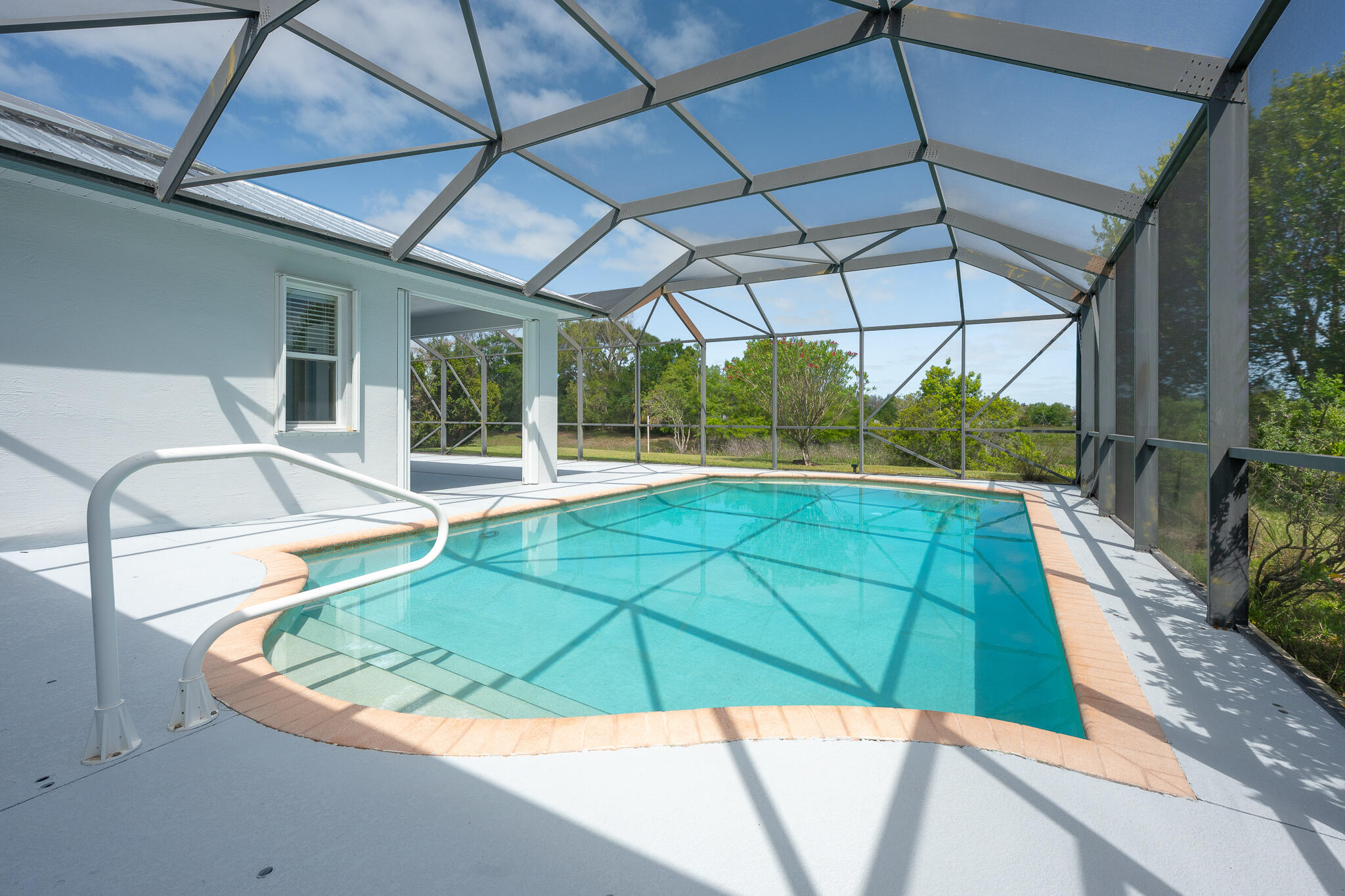 PORT ST LUCIE SECTION 48 1ST REPLAT - Residential