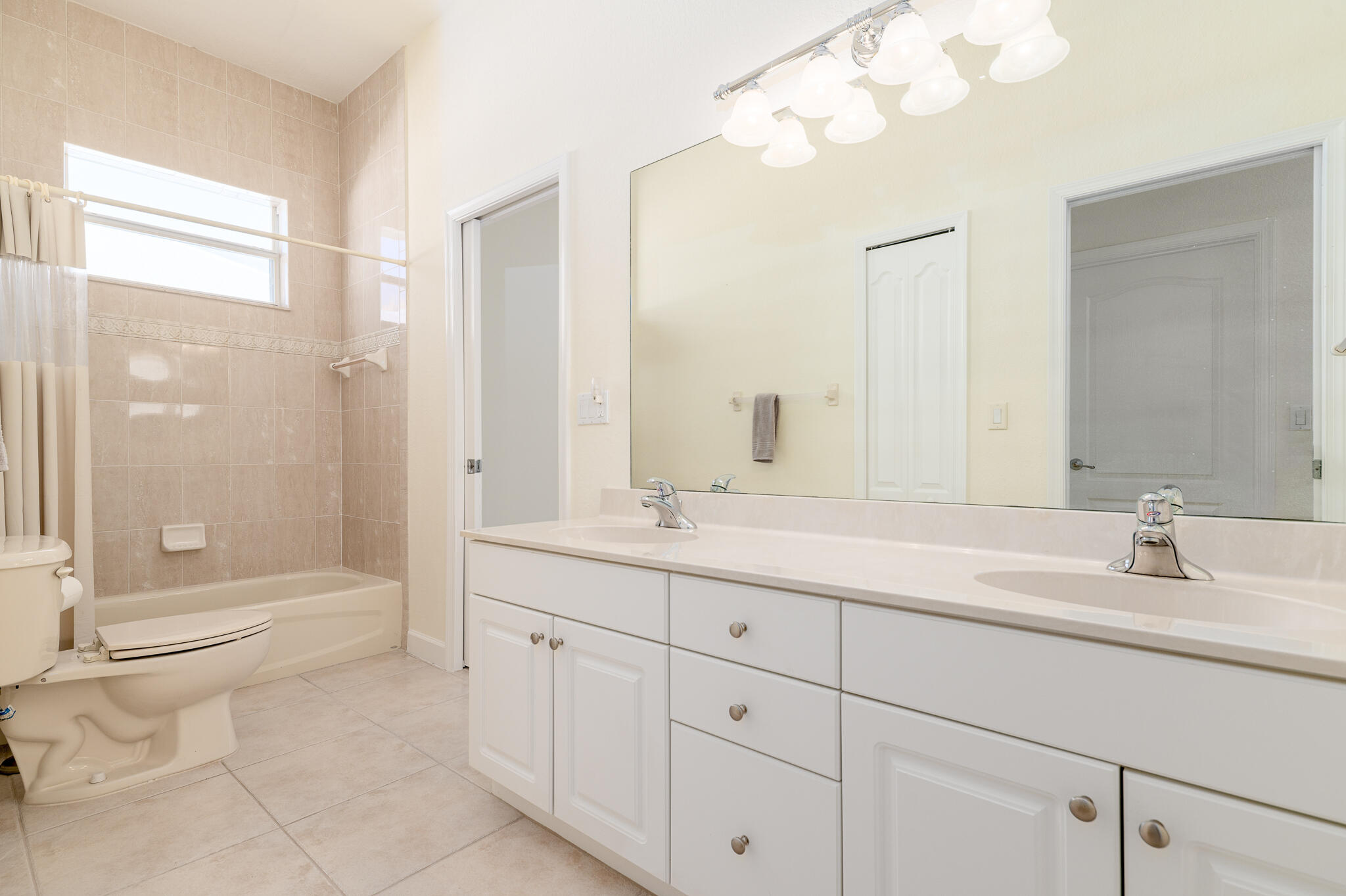 PORT ST LUCIE SECTION 48 1ST REPLAT - Residential