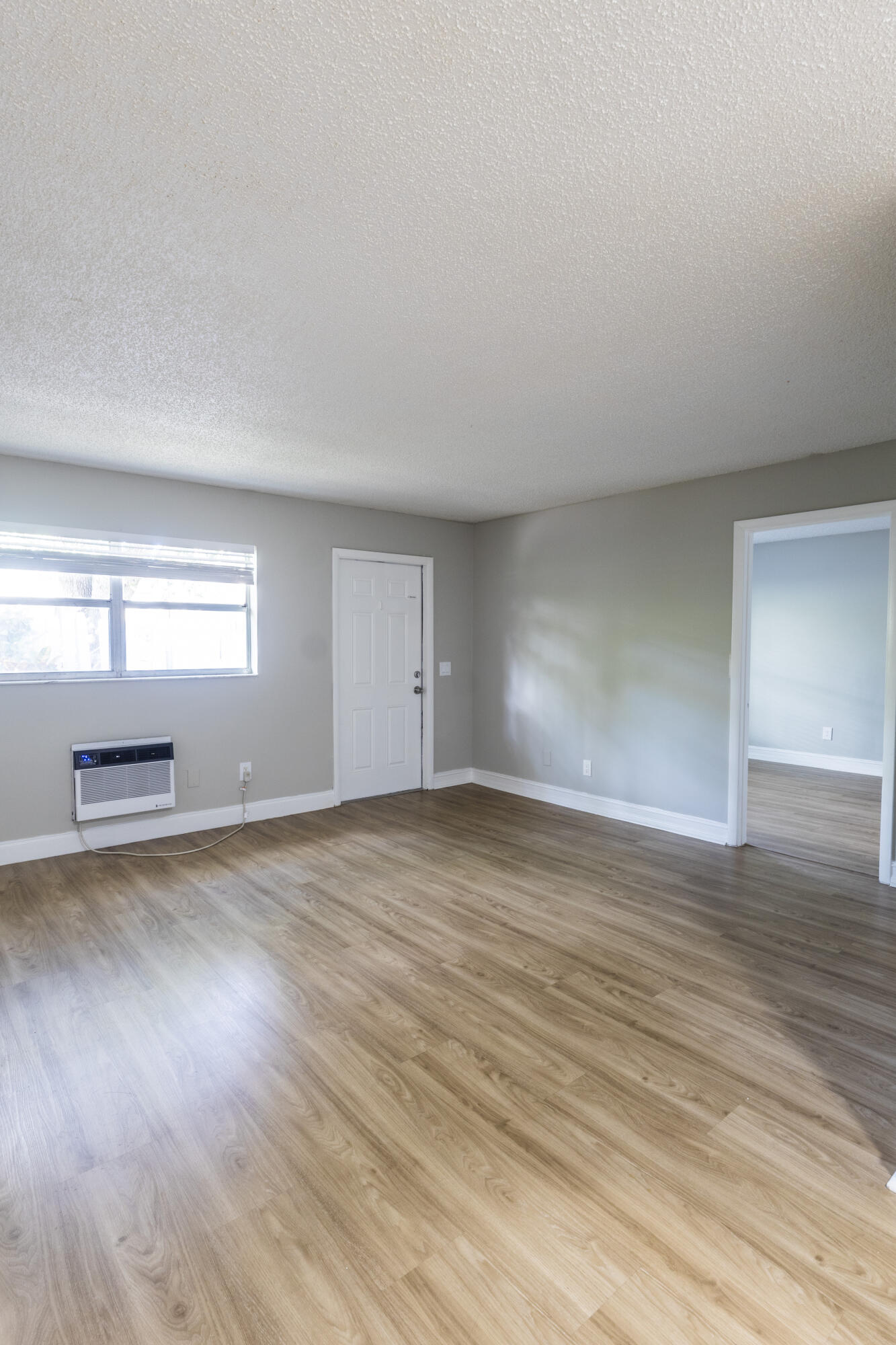 LAKE WORTH TOWN OF - Residential Lease