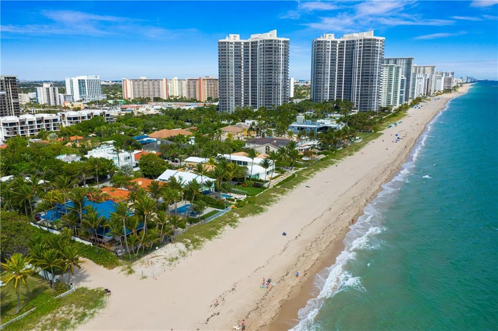 Superbly located directly on the beautiful Fort Lauderdale Beach