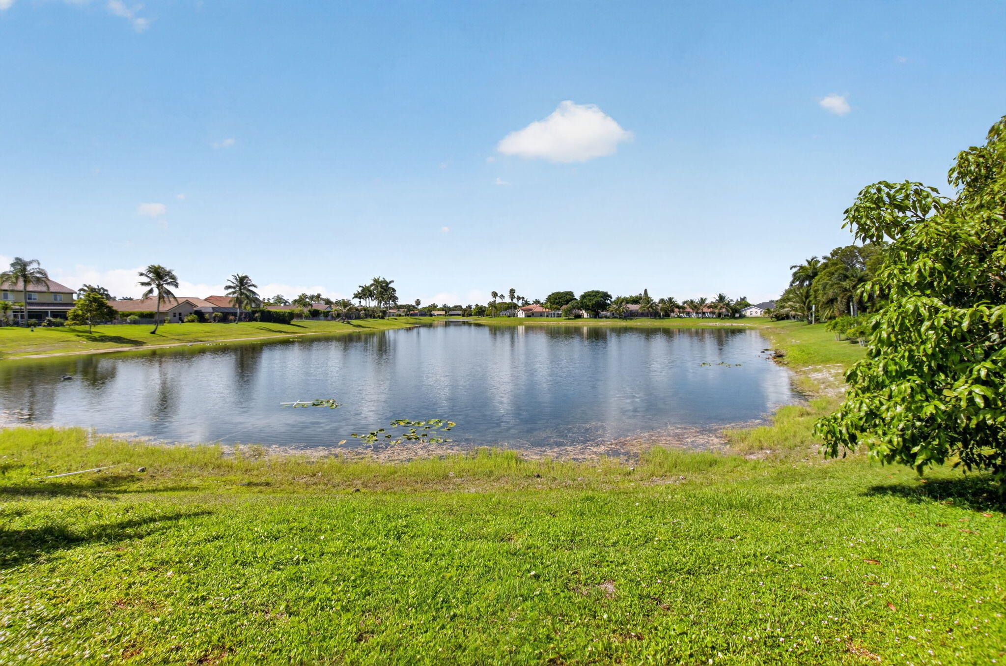 ISLAND LAKES SEC 1 3 - Residential